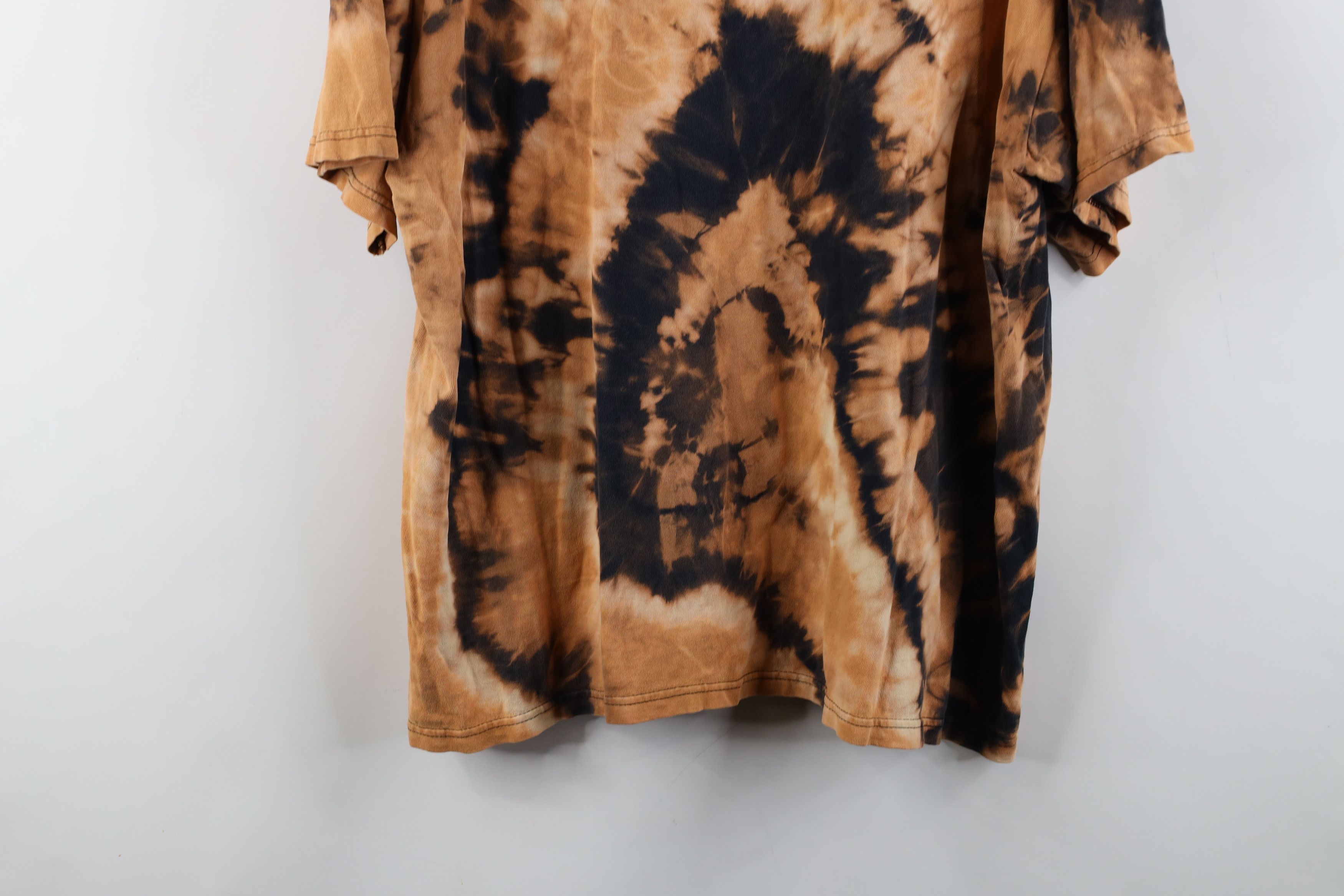 Vintage Vintage DC Comics Wash Batman Symbol Short Sleeve T-Shirt Size US XL / EU 56 / 4 - 14 Thumbnail