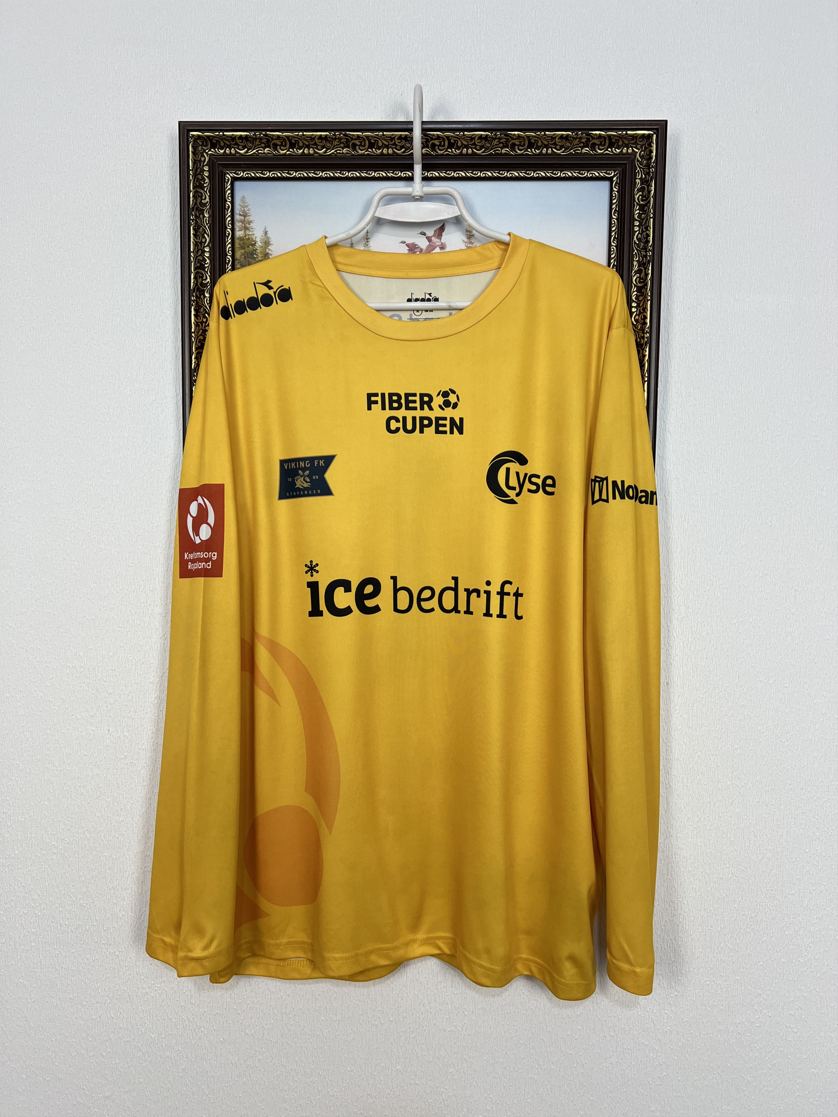 Diadora Viking Stavanger Football Goalkeeper Player Issue Shirt Size US XL / EU 56 / 4 - 1 Thumbnail