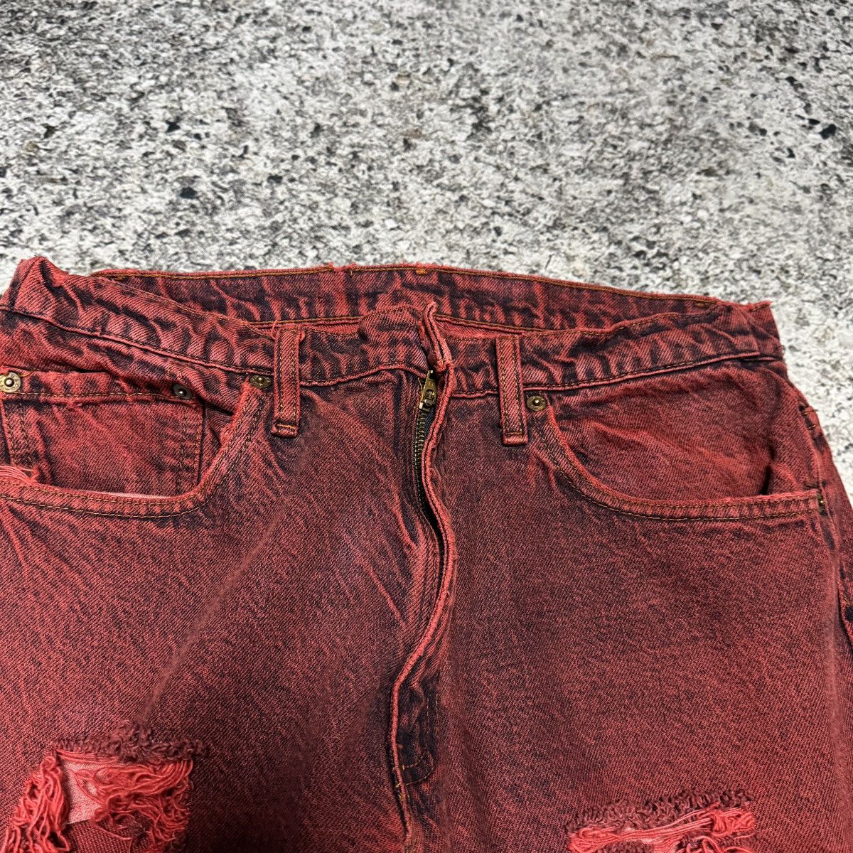 Levi's Vintage Levi’s 505 Red Dyed Thrashed Faded Denim Jeans Size US 34 / EU 50 - 9 Thumbnail