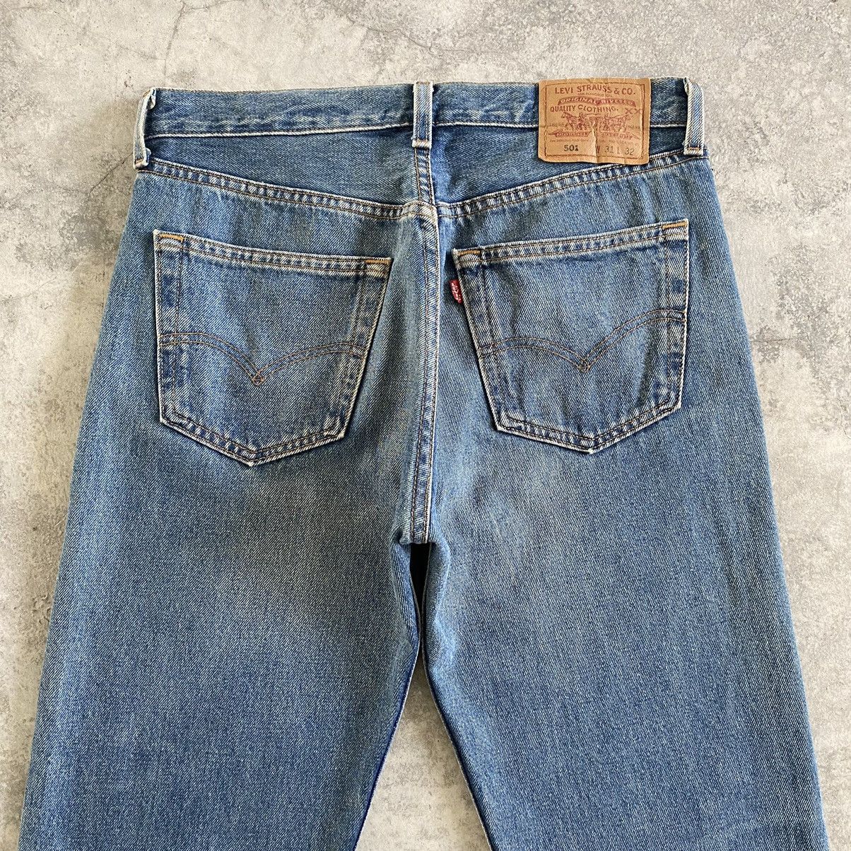 Levi's Vintage 1996 Levi’s 501 Faded Blue Ripped Denim Jeans Size US 31 - 14 Thumbnail