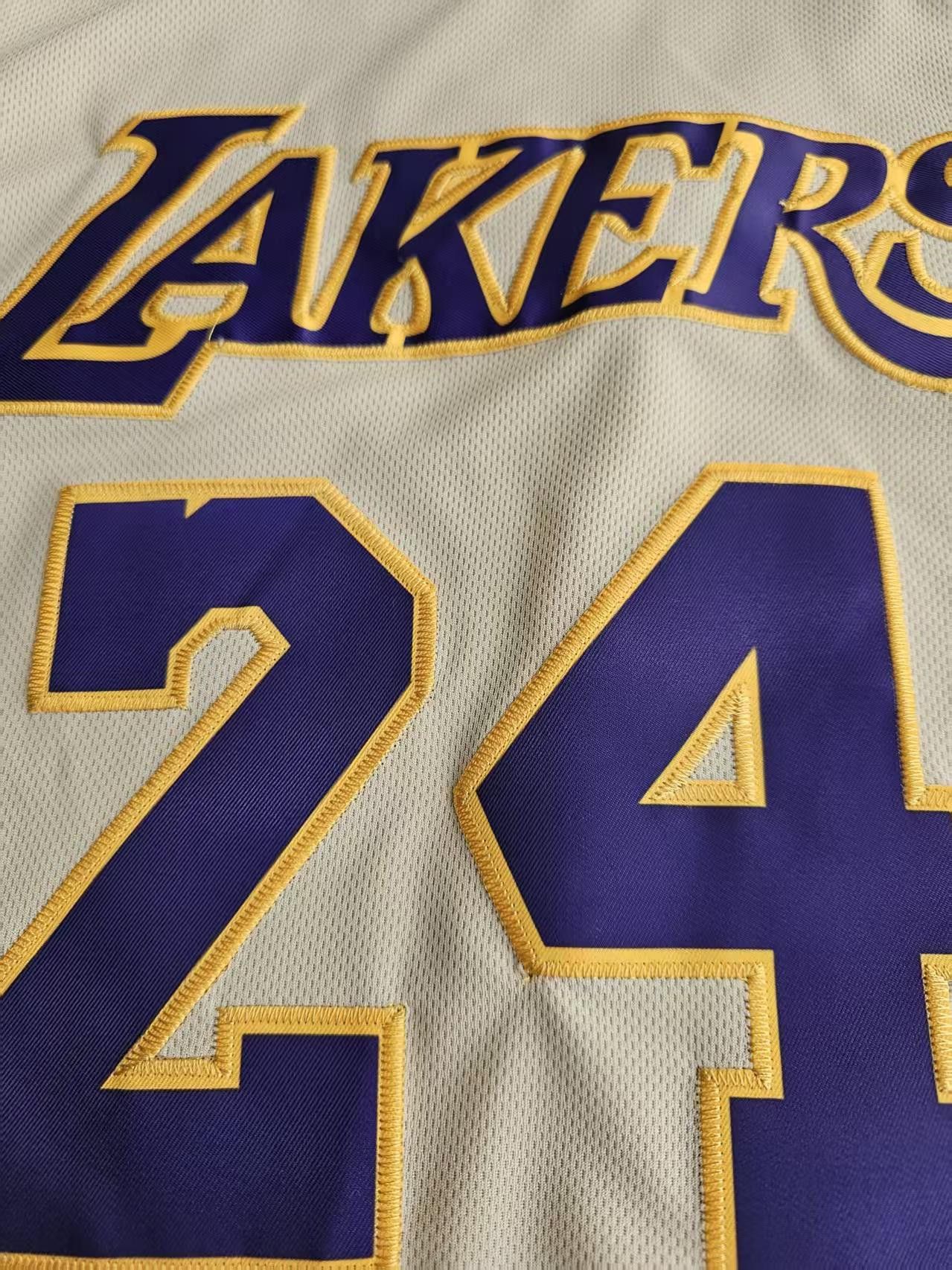 NBA Angeles Lakers #24 Kobe Bryant Jersey Size US M / EU 48-50 / 2 - 4 Thumbnail
