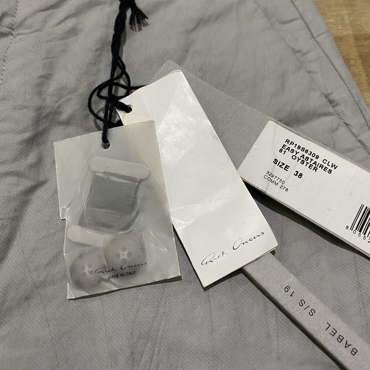 Rick Owens Rick owens easy astaires osyster cropped pants Size US 30 / EU 46 - 4 Thumbnail