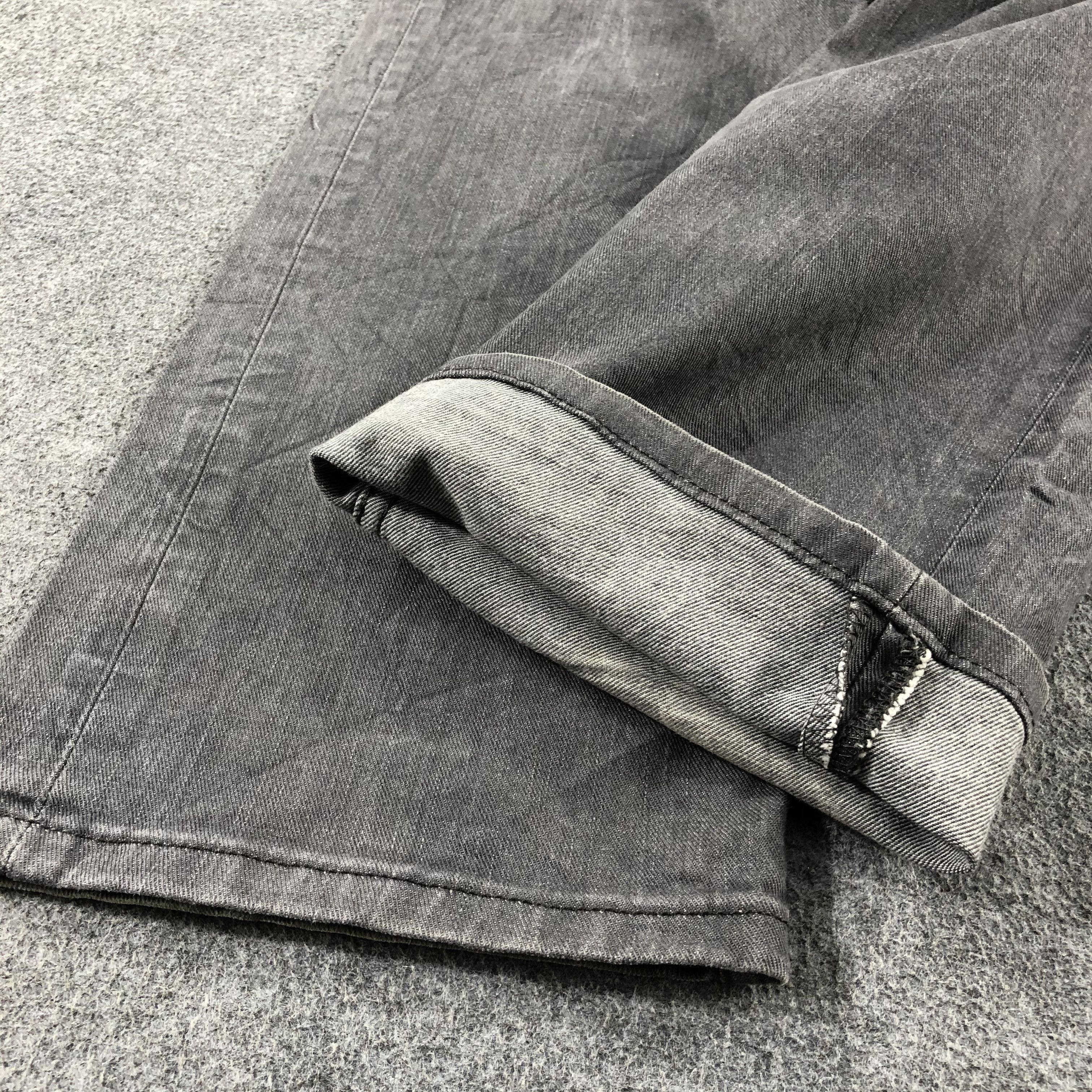 Levi's Vintage Faded Black Levis 514 Jeans-J2365 Size US 37 - 7 Thumbnail
