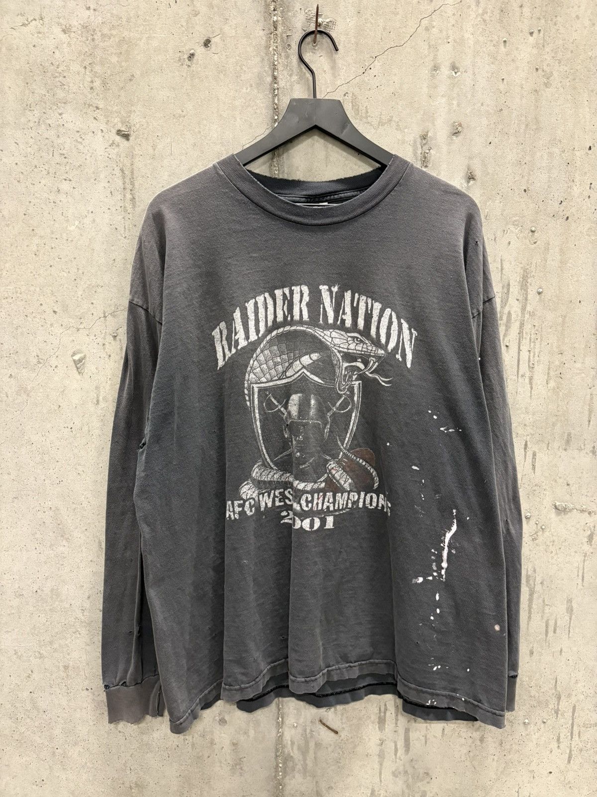 Vintage Vintage Raider Nation Shirt Faded Distressed Grunge Band Size US XXL / EU 58 / 5 - 2 Thumbnail