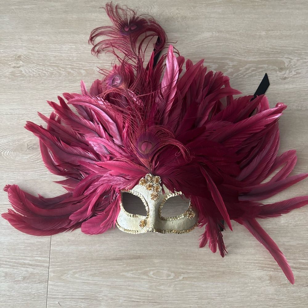 Vintage Stunning Venetian masquerade mask gold and red feather and s ...
