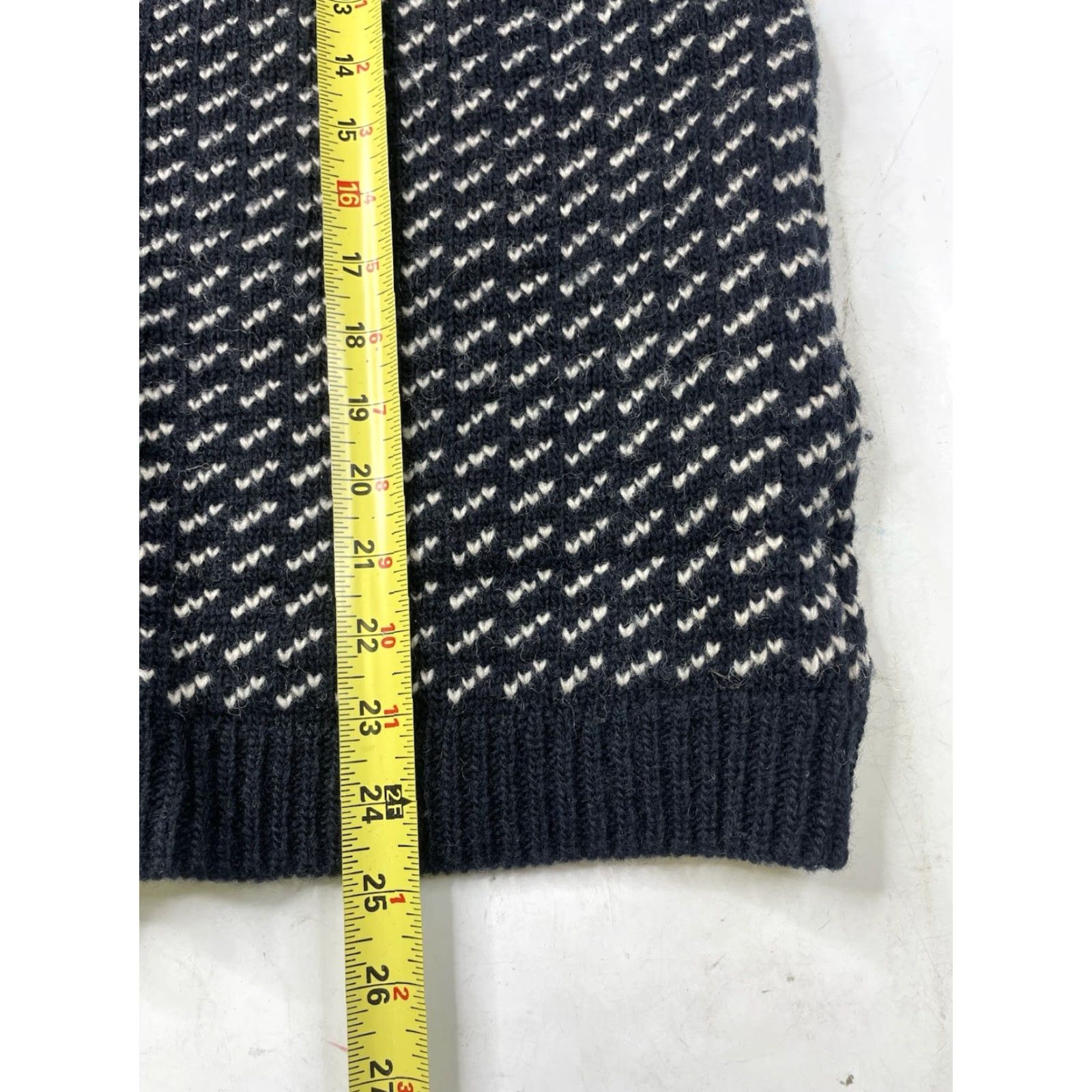 Vintage VINTAGE L.L. Bean Cardigan Sweater Woman Wool Birdseye Knit M Blue Women M Cardigan Classic Wool Women M Blue L.L. Bean Men? Size M / US 6-8 / IT 42-44 - 4 Thumbnail