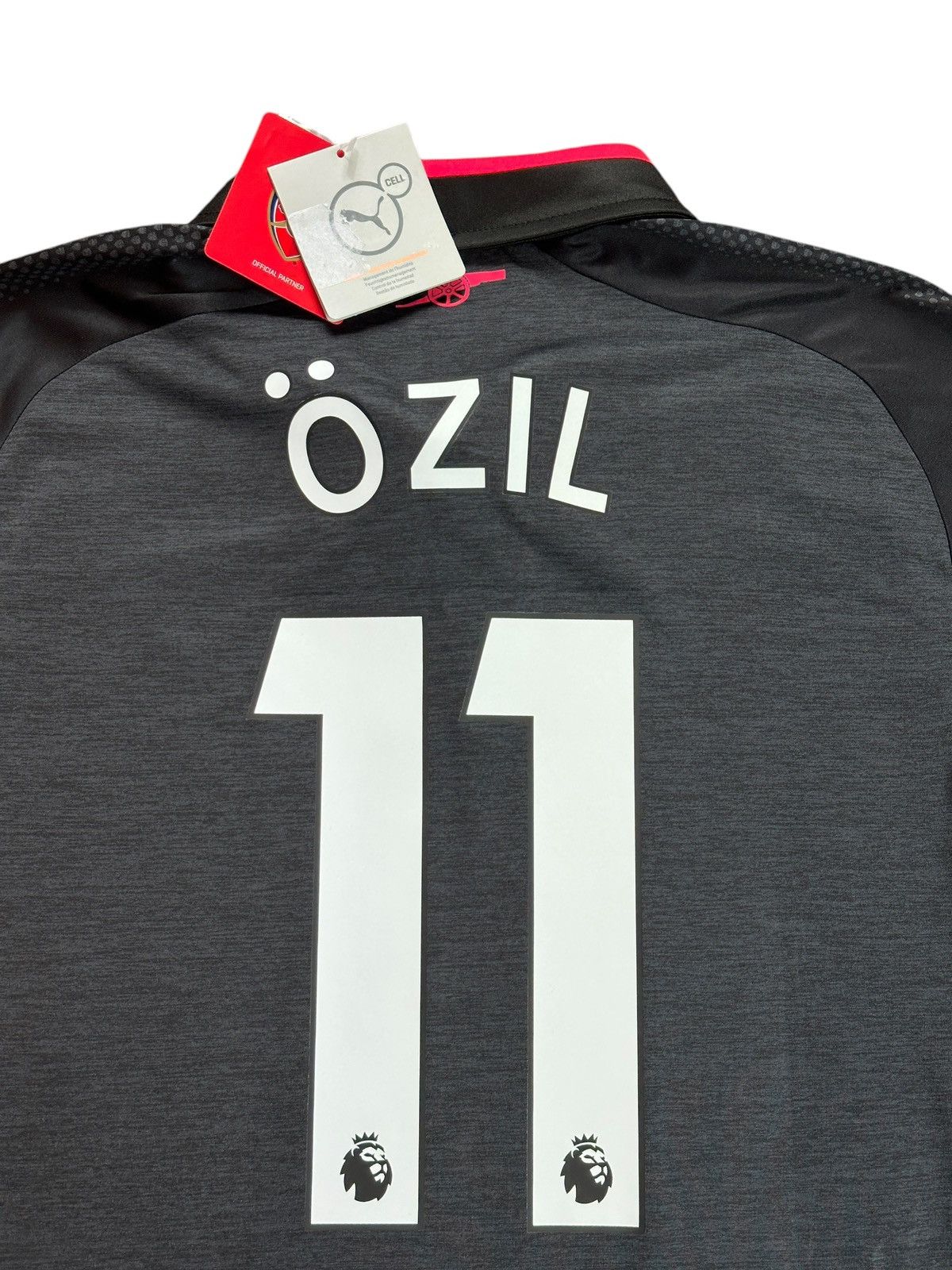 Puma Arsenal 2017/18 Ozil Third Soccer Jersey Size US S / EU 44-46 / 1 - 4 Thumbnail