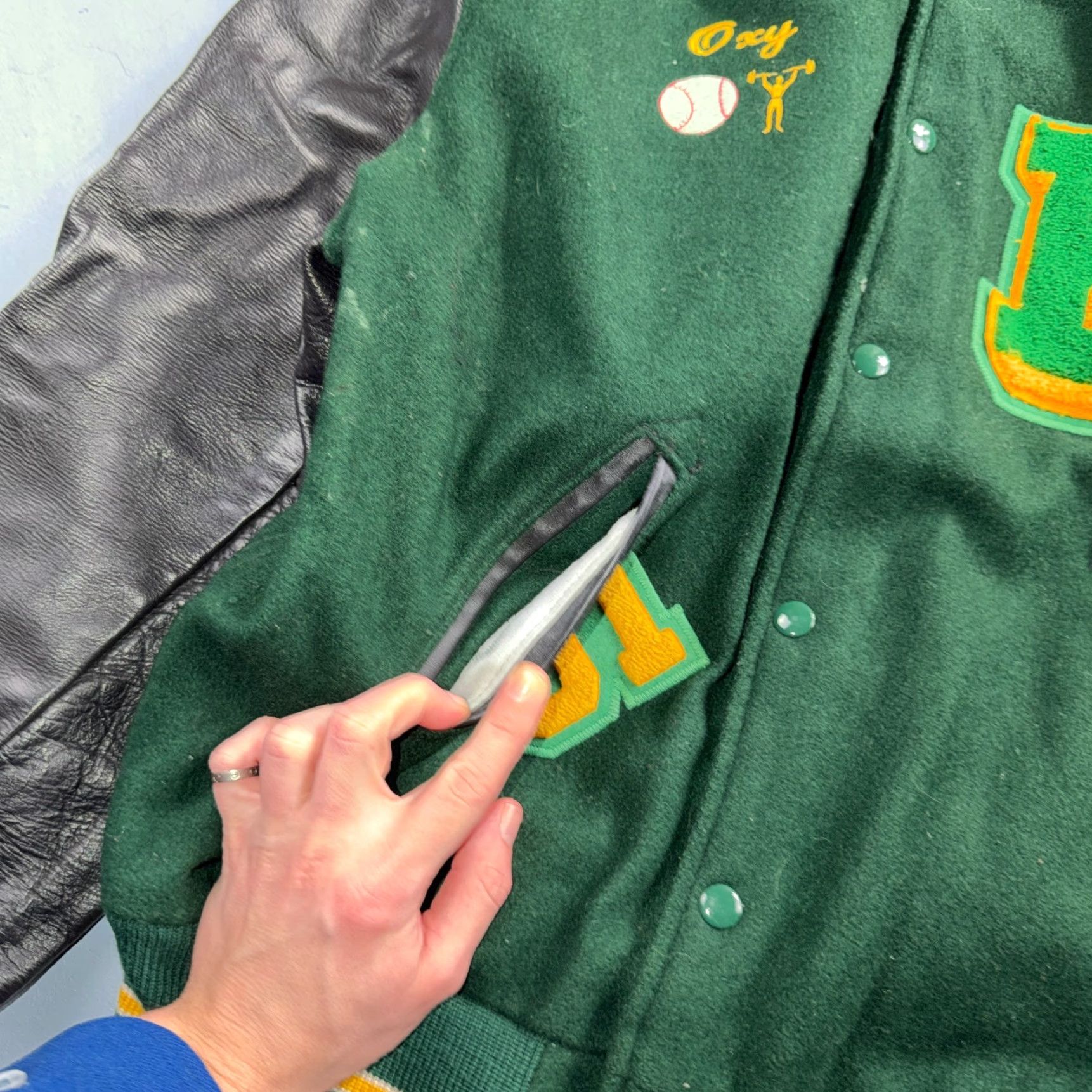 Evergreen VINTAGE Varsity Jacket 44 VTG Green Wool Leather Evergreen Plainsmen Chainstitch Mens Jacket 90s Green Size US S / EU 44-46 / 1 - 4 Thumbnail