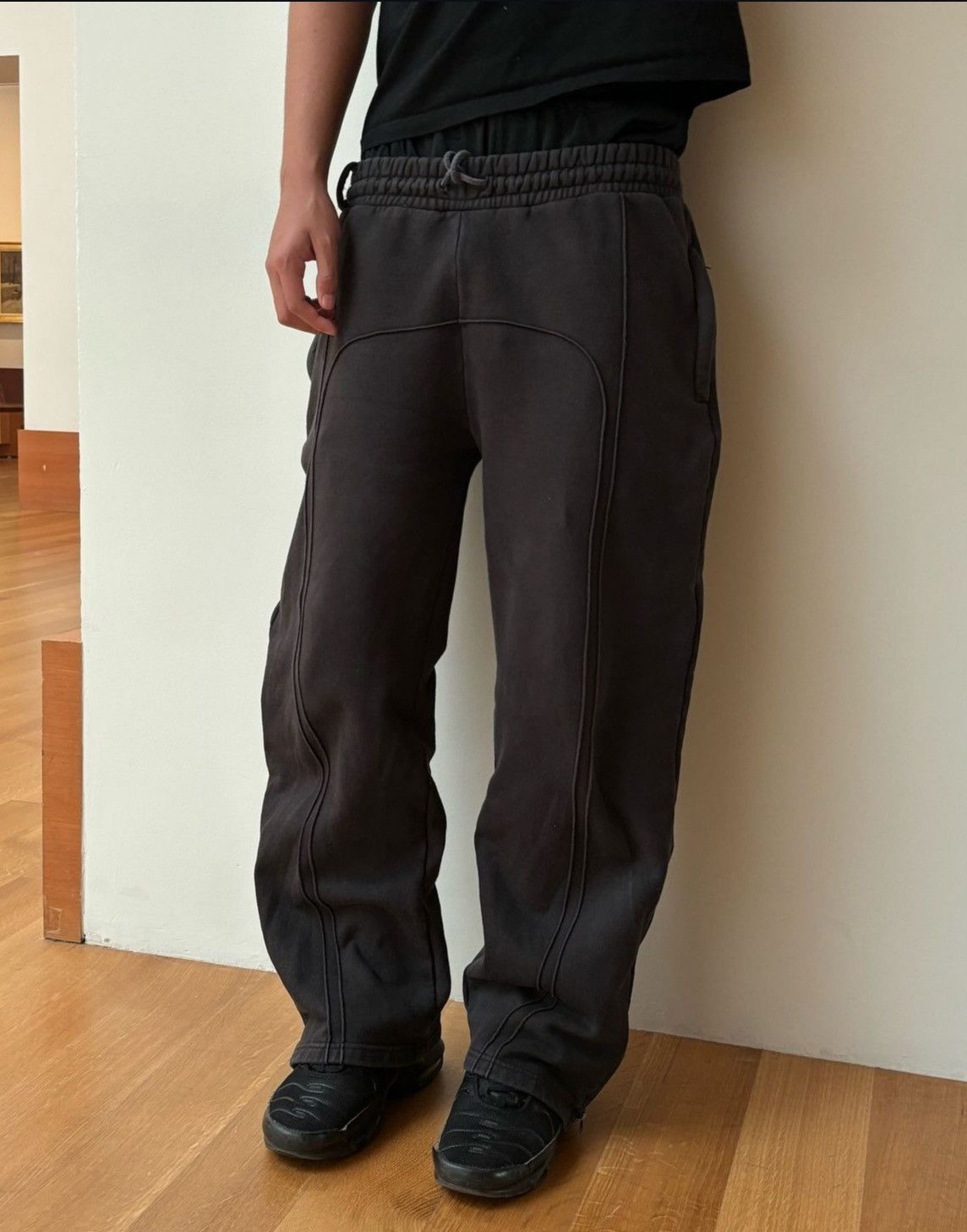 Other Evito Black Sweatpants Size US 30 / EU 46 - 1 Thumbnail