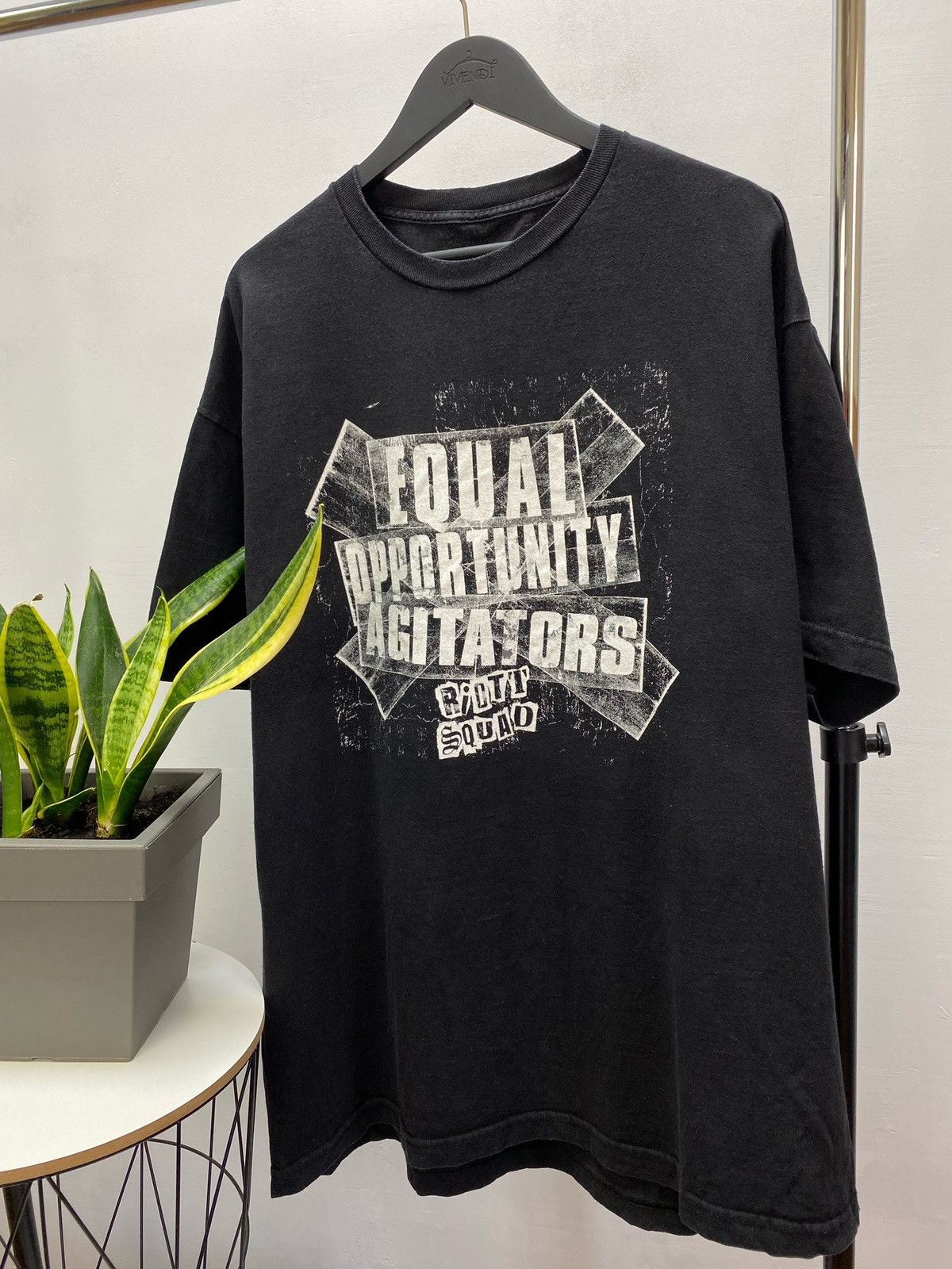 Vintage × WWE × WWF Riot Squad Equal Opportunity Agitator WWE Wrestling T Shirt Size US XXL / EU 58 / 5 - 2 Thumbnail