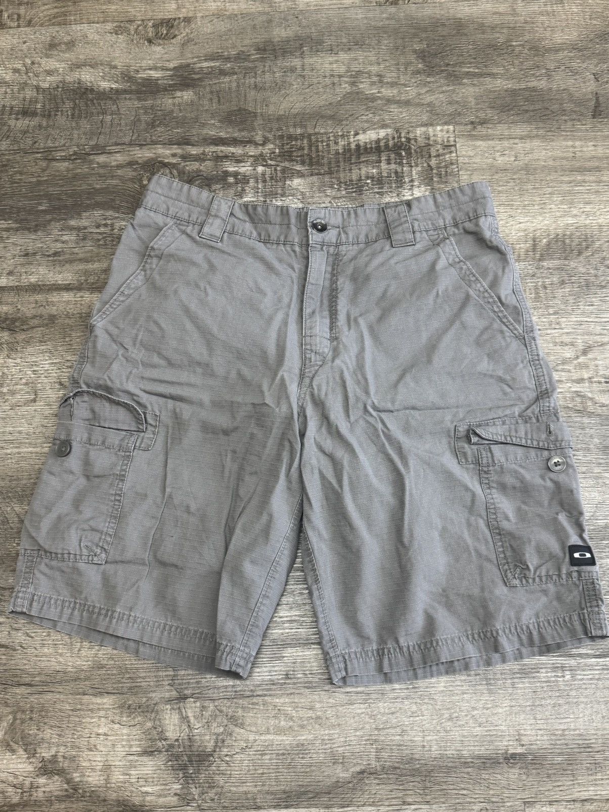 Oakley Vintage Cargo Shorts Size US 34 / EU 50 - 1 Thumbnail