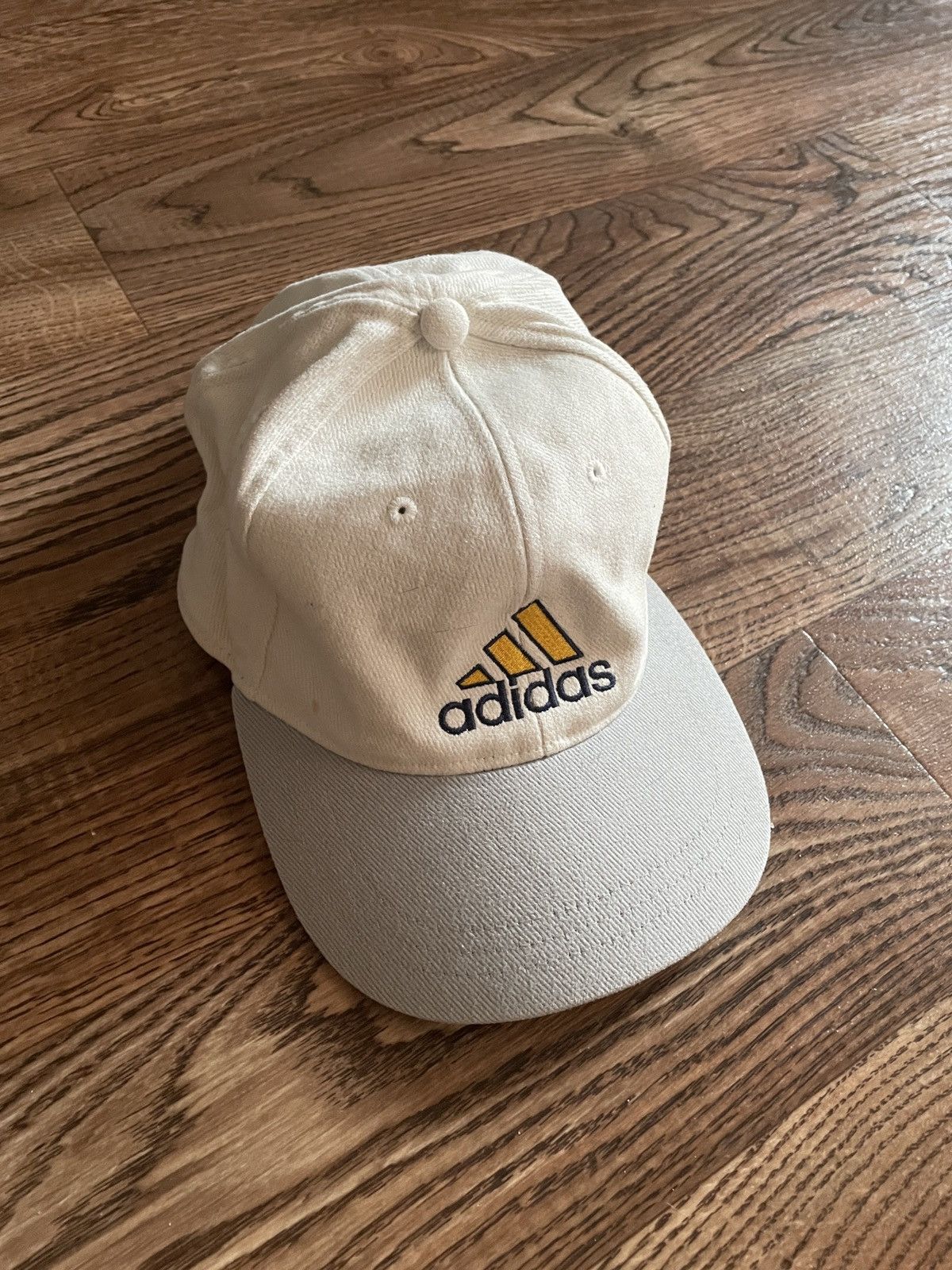Adidas × Vintage Vintage adidas embroidered logo cap dad hat streetwear rare Size ONE SIZE - 1 Thumbnail