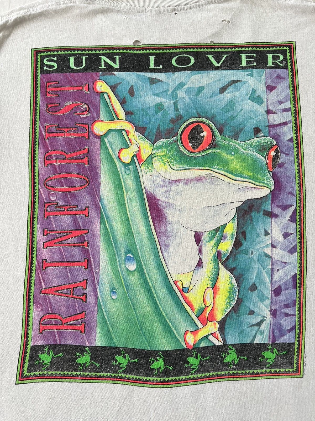 Vintage Vintage 90s Frog Rainforest Sun Lover Thrashed White T-shirt Size US XL / EU 56 / 4 - 17 Thumbnail