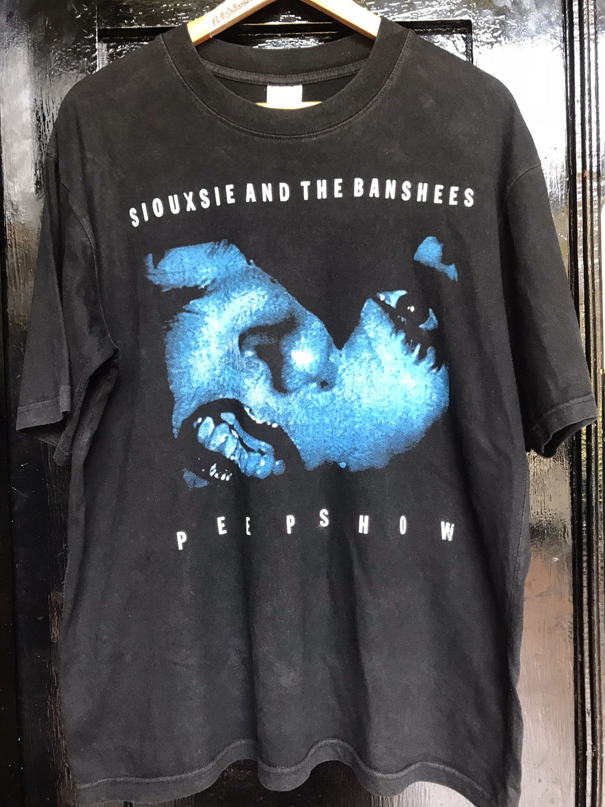 Band Tees Siouxsie and The Banshees Band T Shirt Size US XL / EU 56 / 4 - 1 Thumbnail
