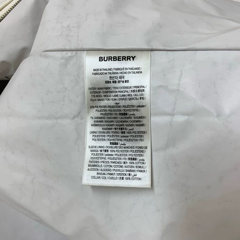 Burberry Burberry Burberry White Teddy Fleece Coat for Winter-2507 Size XS / US 0-2 / IT 36-38 - 4 Thumbnail