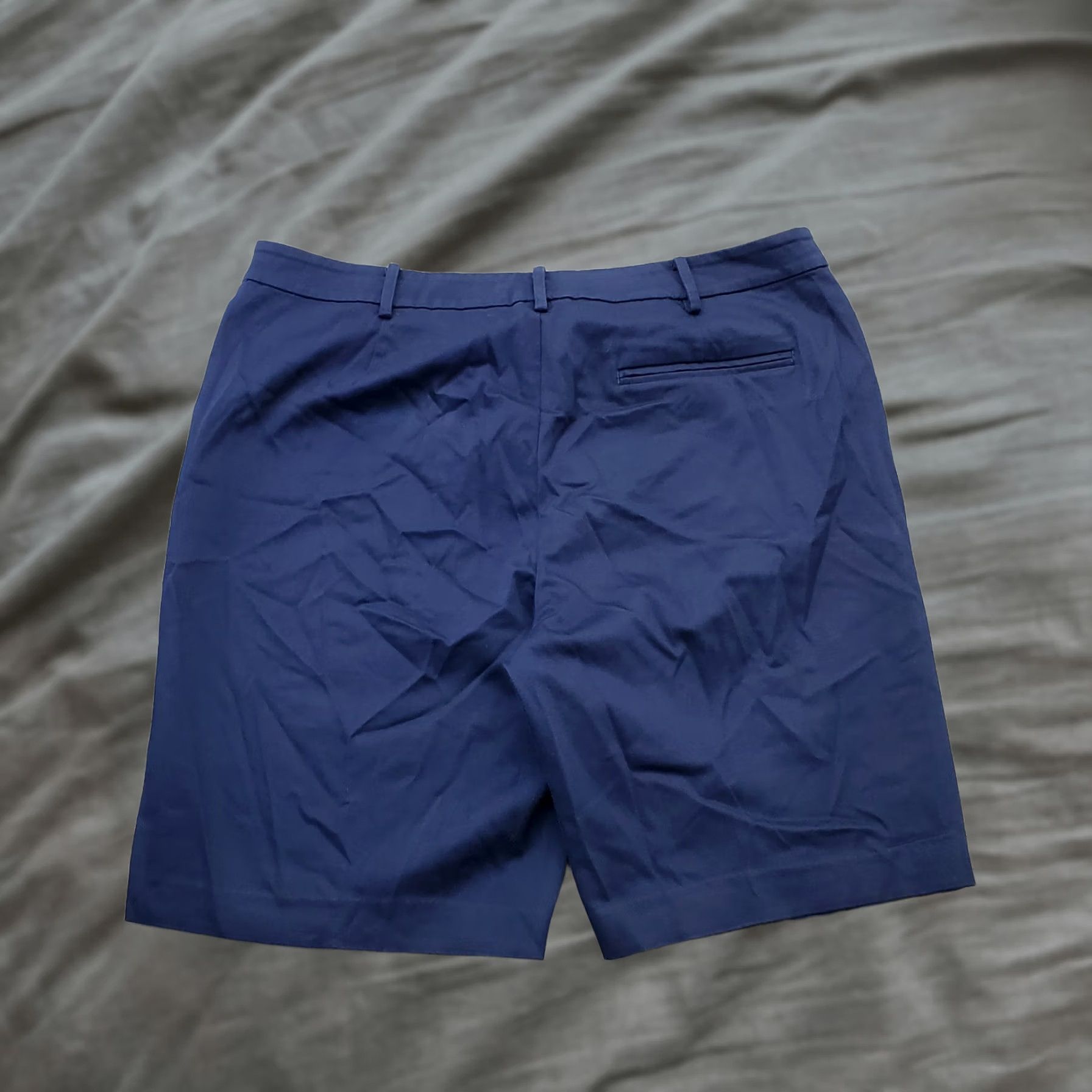 Ralph Lauren Lauren Ralph Lauren Chino Shorts Womens Size 14 Blue Flat Front 9" Inseam Regular Fit Size 36" / US 14 / IT 50 - 1 Thumbnail