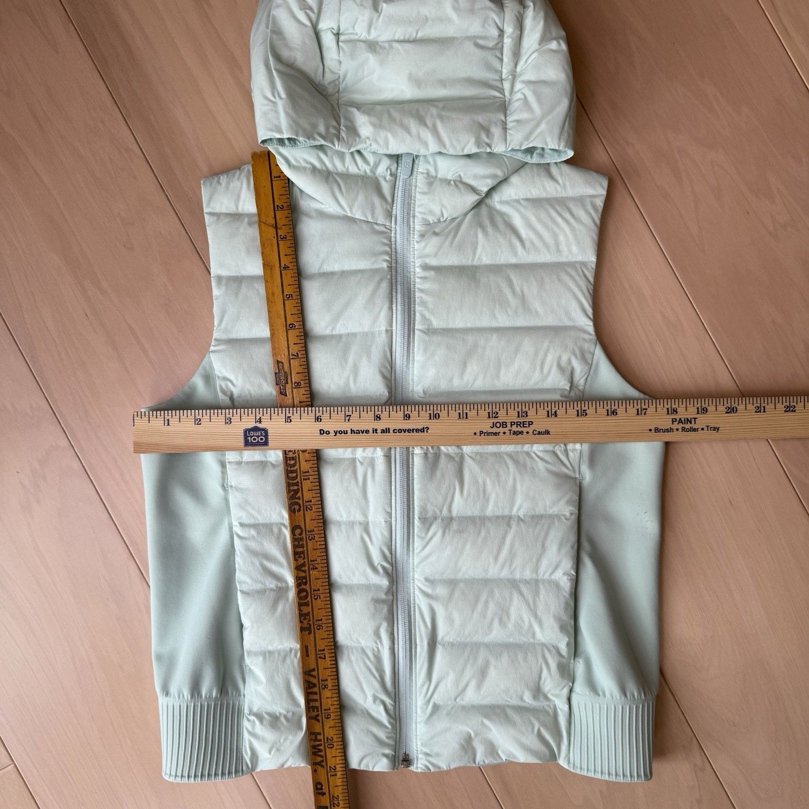 Lululemon Lululemon Down and Around Vest Women's 6 Green Insulated Size M / US 6-8 / IT 42-44 - 2 Thumbnail