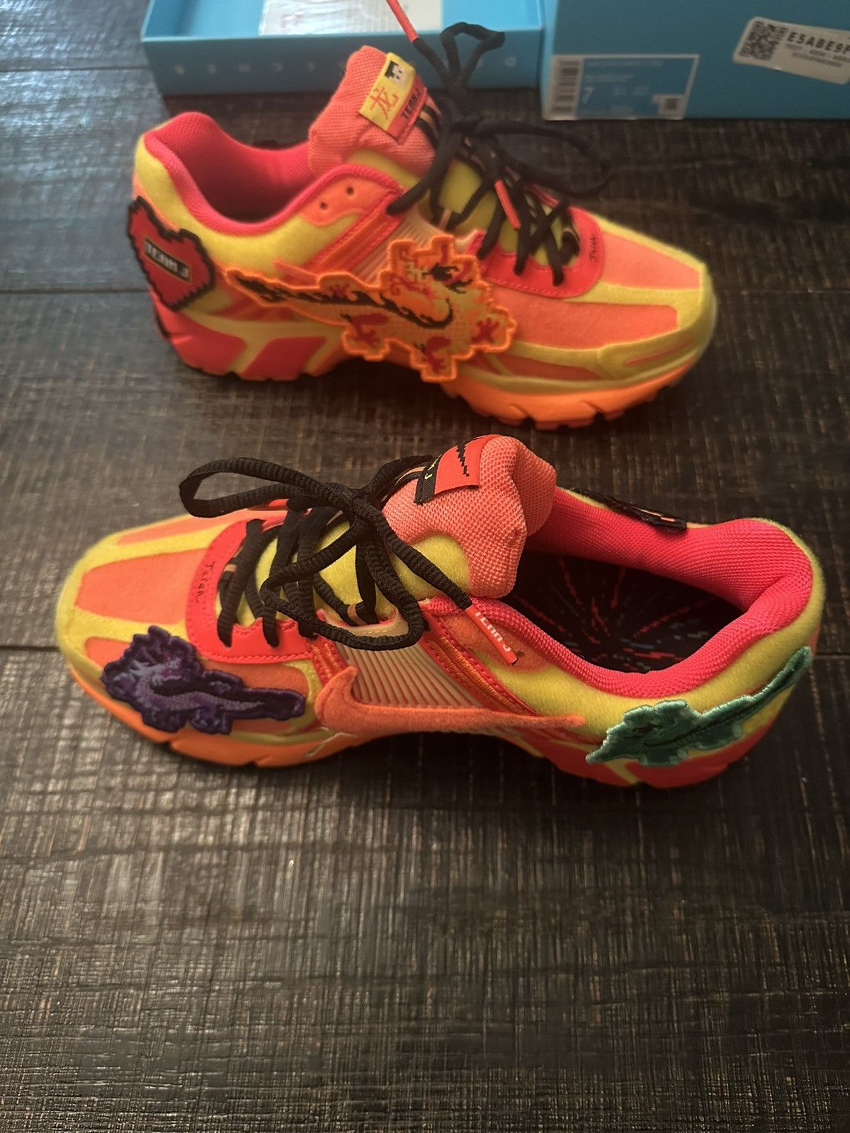 Nike Nike Doernbecher Size US 7 / EU 40 - 2 Thumbnail