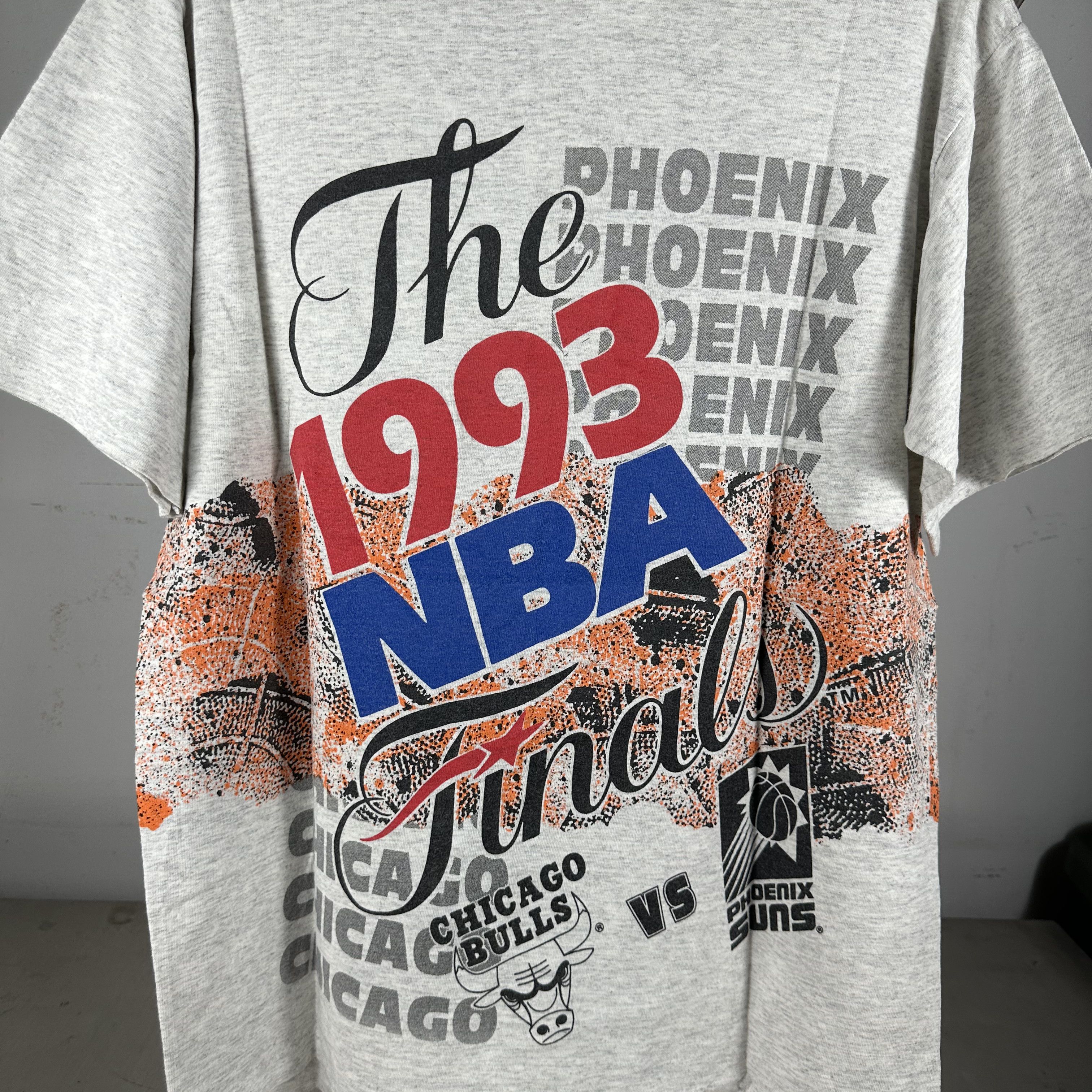 Vintage 1993 NBA Finals Phoenix Suns VS Chicago Bulls Salem T-Shirt Size US L / EU 52-54 / 3 - 4 Thumbnail