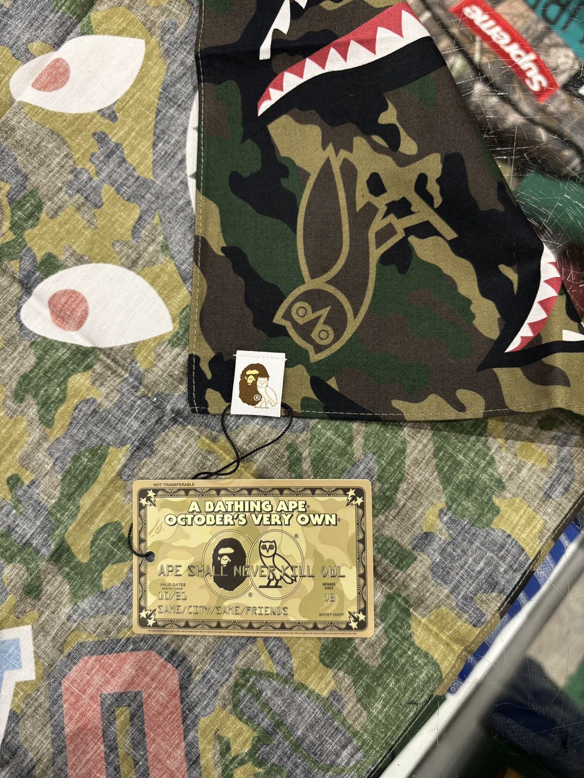Bape × October's Very Own BAPE x OVO Woodland Camo Shark Bandana Green Size ONE SIZE - 3 Thumbnail