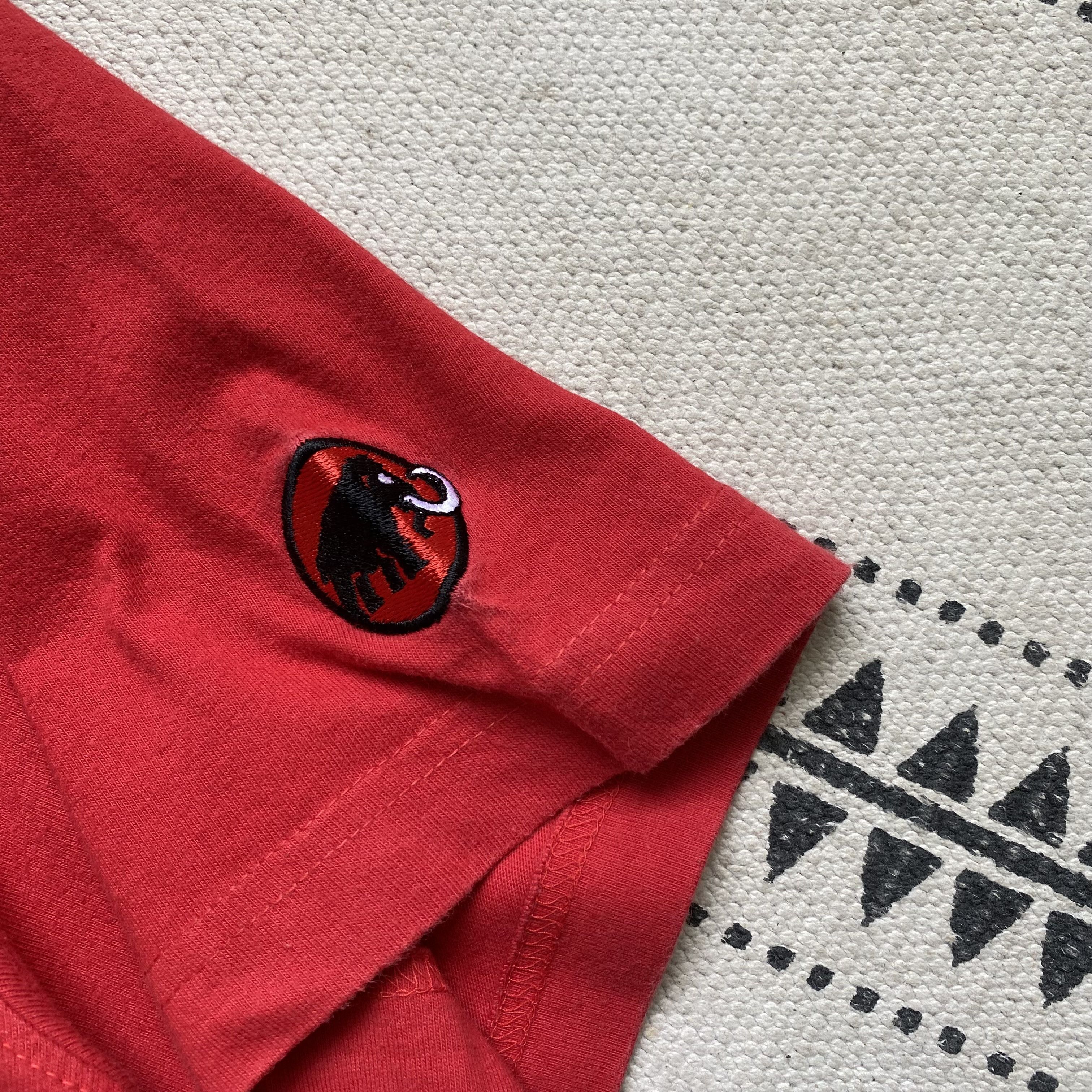 Oakley 🦣 Vintage Gorpcore Mammut Tee center logo rap patagonia Size US XL / EU 56 / 4 - 5 Thumbnail