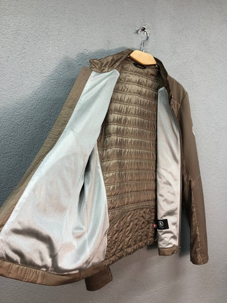 Bogner Bogner primaloft mens jacket EU 54 / XL Size US XL / EU 56 / 4 - 15 Thumbnail