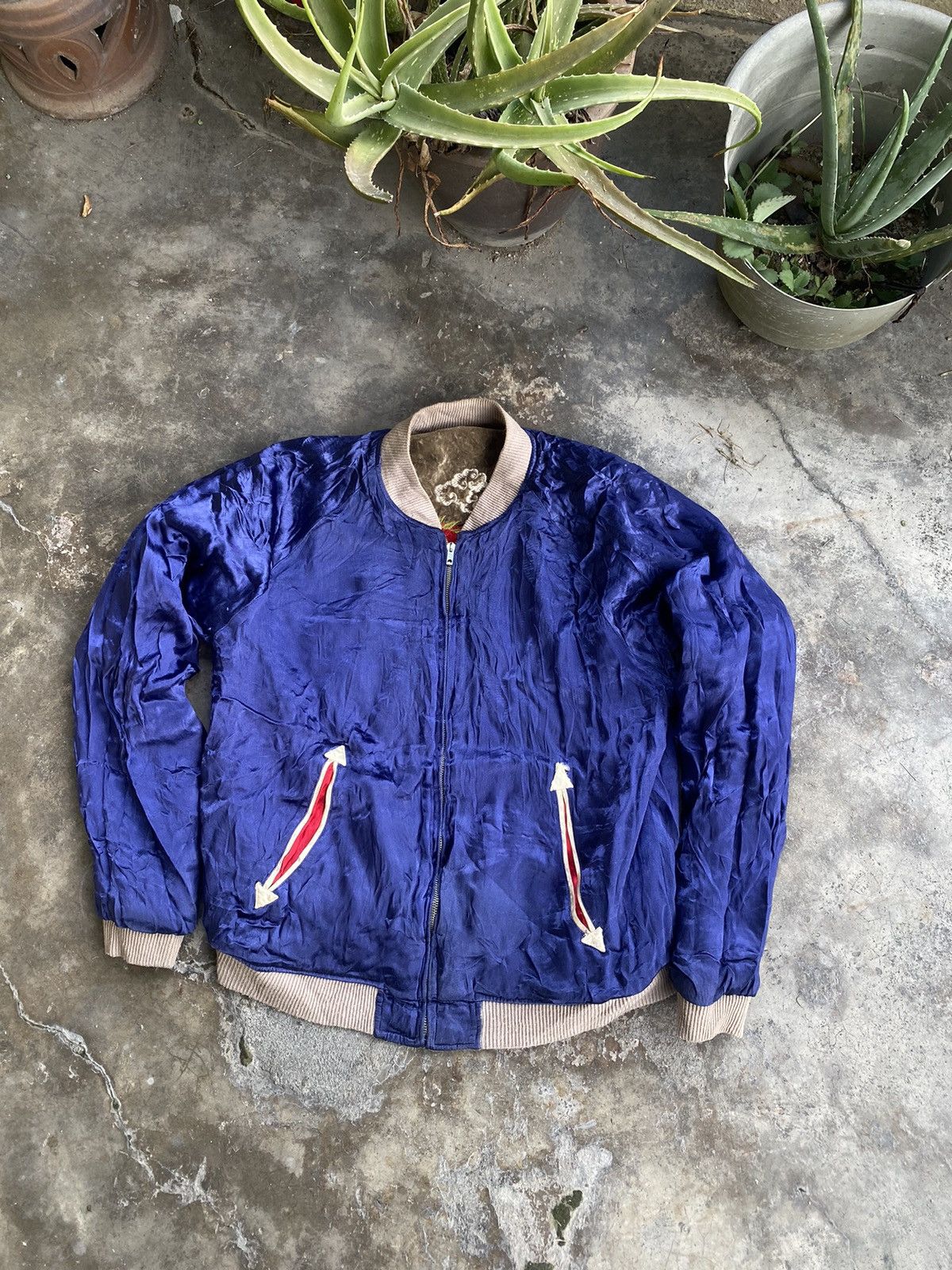 Vintage Vintage Dragon Velvet Souvenir Sukajan Jacket Size US L / EU 52-54 / 3 - 11 Thumbnail