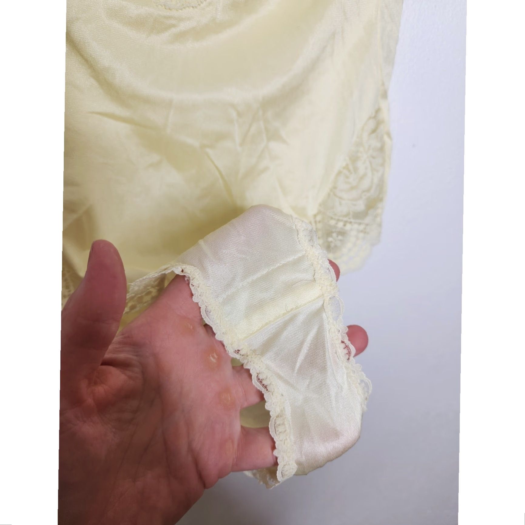 Vintage VINTAGE NWT Vassarette Bodysuit One Piece Lace Strapless Ivory Cream 36 Womens Size XS / US 0-2 / IT 36-38 - 8 Thumbnail