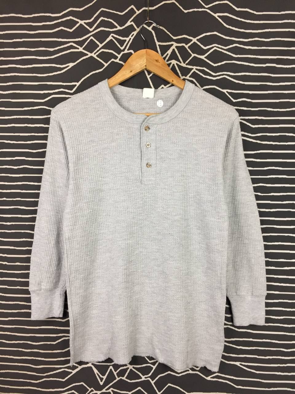 Vintage Vtg Hanes Waffle Knit Thermal Long Sleeve Henley Tee Size US S / EU 44-46 / 1 - 1 Thumbnail