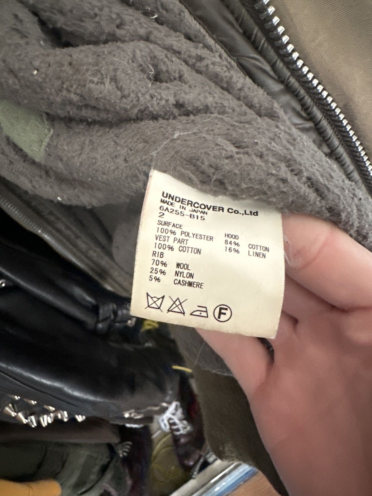 Undercover × Vandalize AW06 undercover x vandalize multi pocket bombers Size US M / EU 48-50 / 2 - 8 Thumbnail