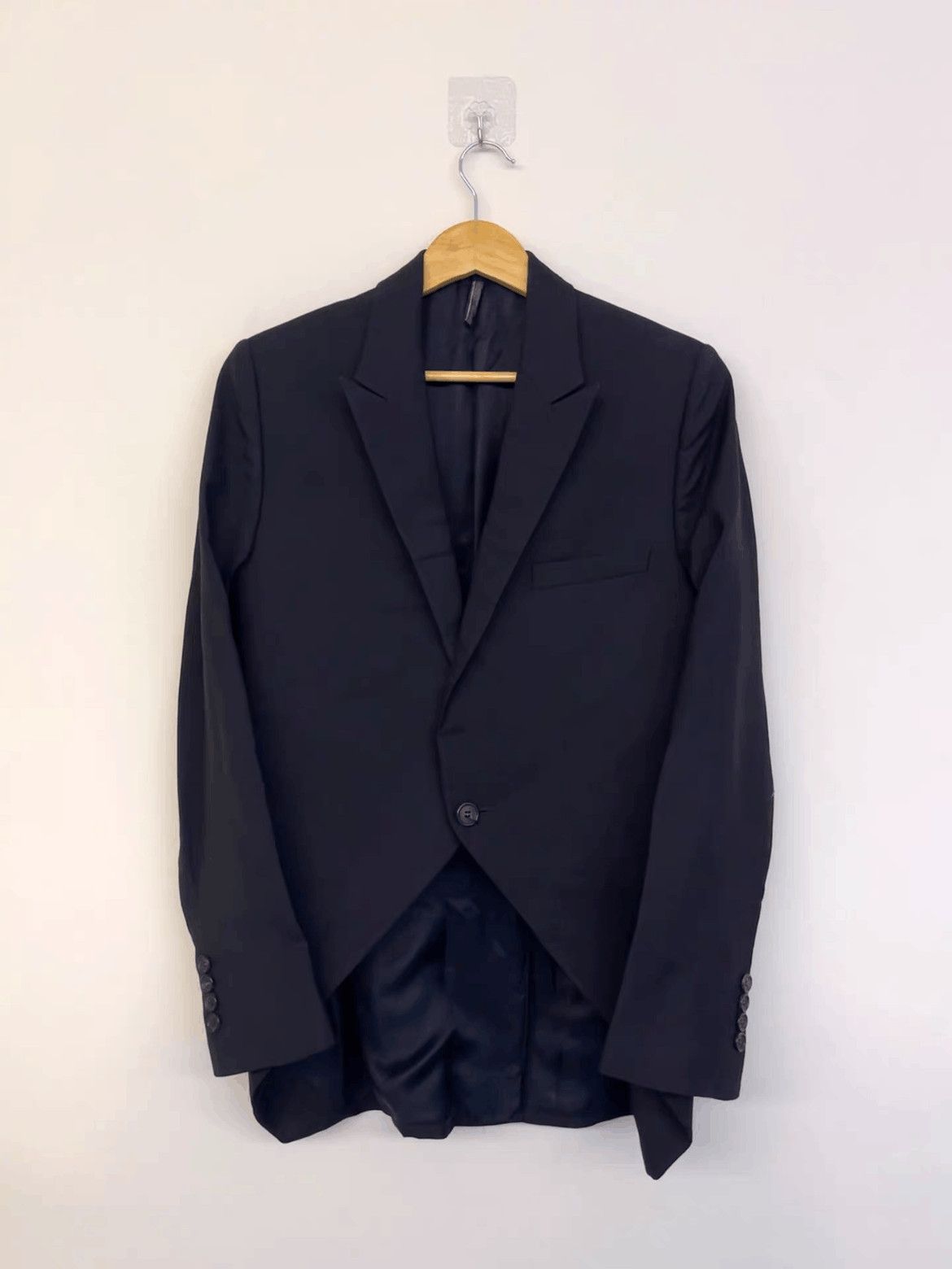 Dior Dior Sz 48 Dior Homme 03SS Follow Me Single Button Smoking Size US M / EU 48-50 / 2 - 1 Thumbnail