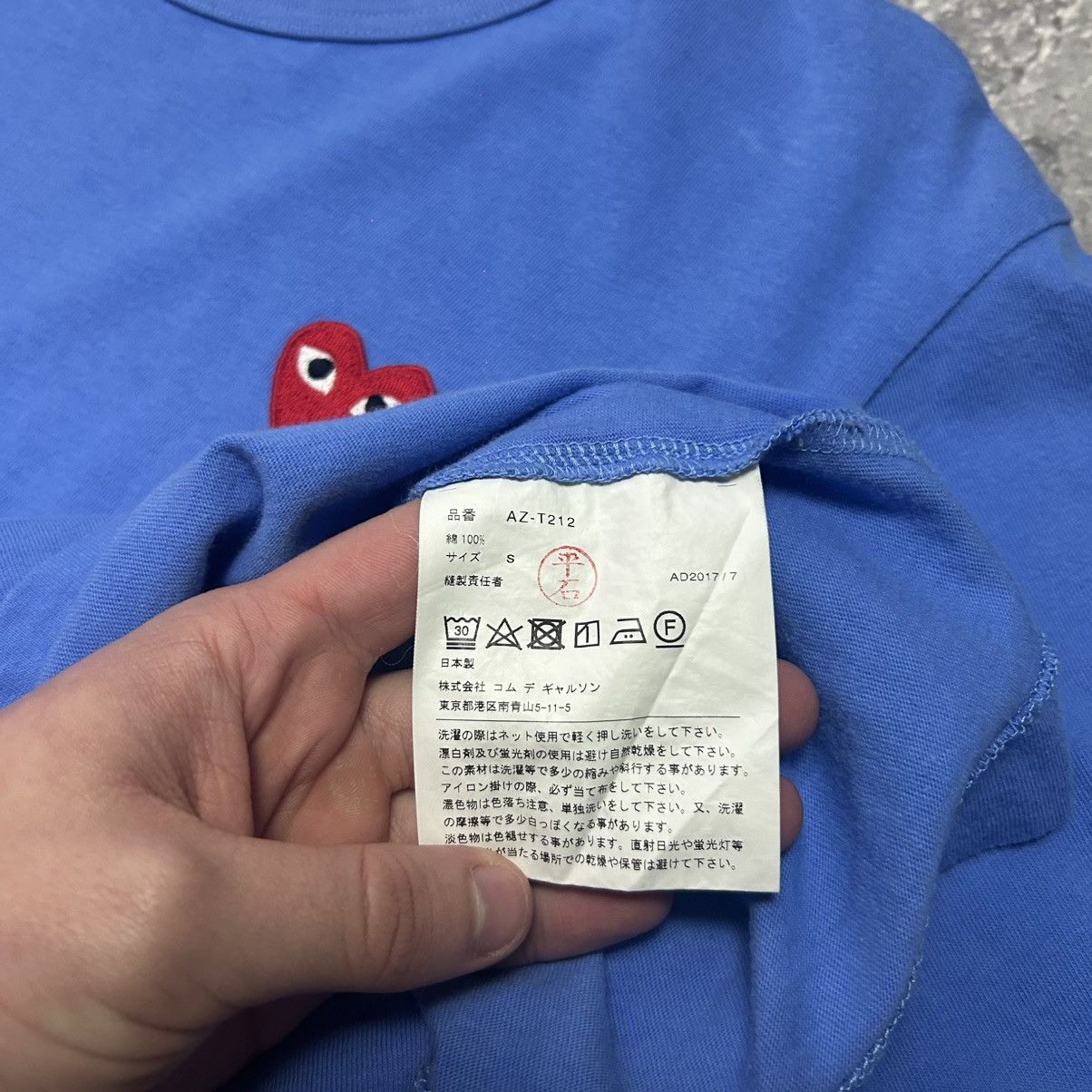 Comme des Garcons PLAY Luxury Play Comme Des Garcons Small logo basic y2k tee sizeS Size US S / EU 44-46 / 1 - 6 Thumbnail