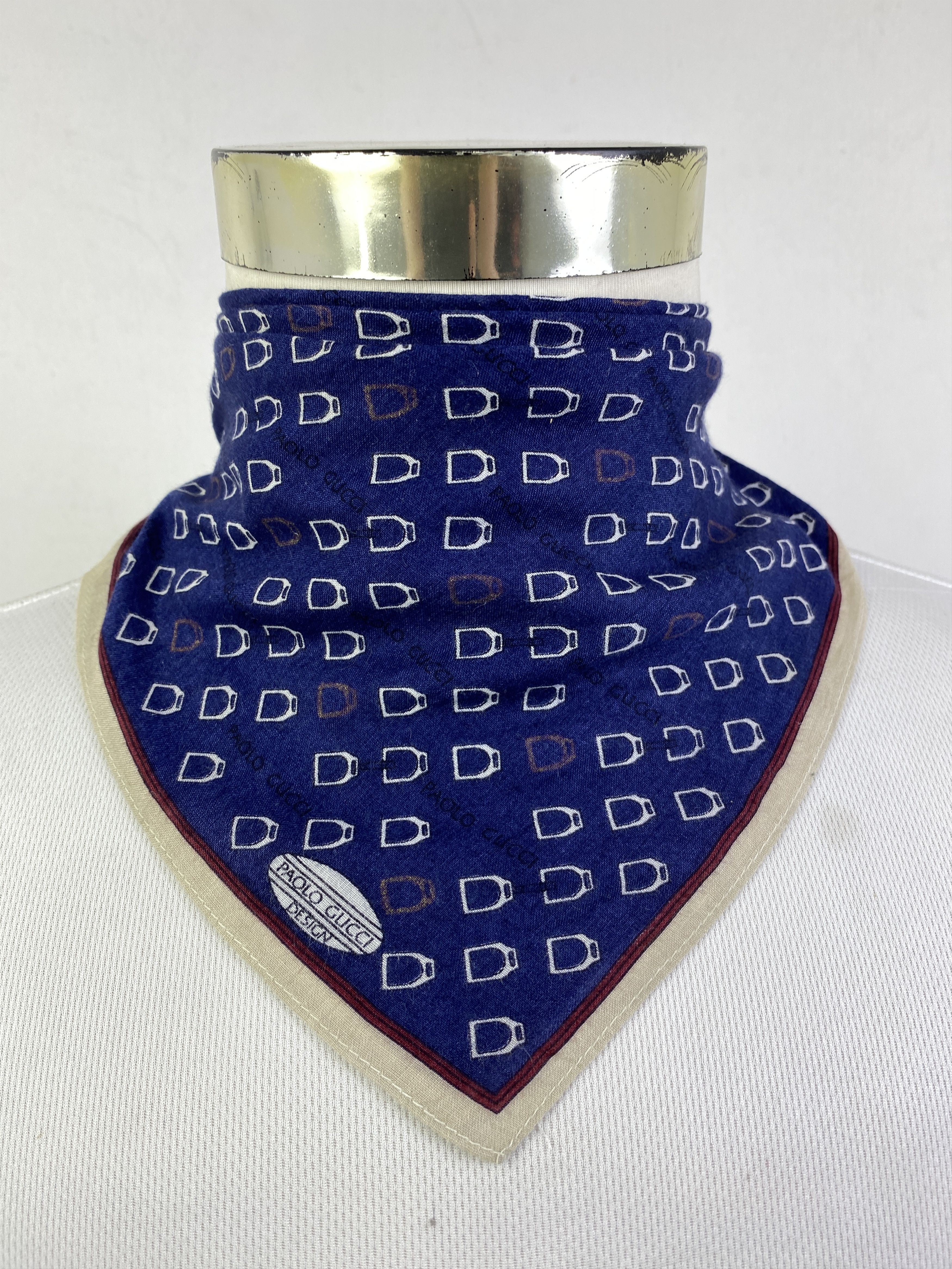 Paolo Gucci Vintage Paolo Gucci Handkerchief / Neckerchief HKC0990 Size ONE SIZE - 1 Thumbnail
