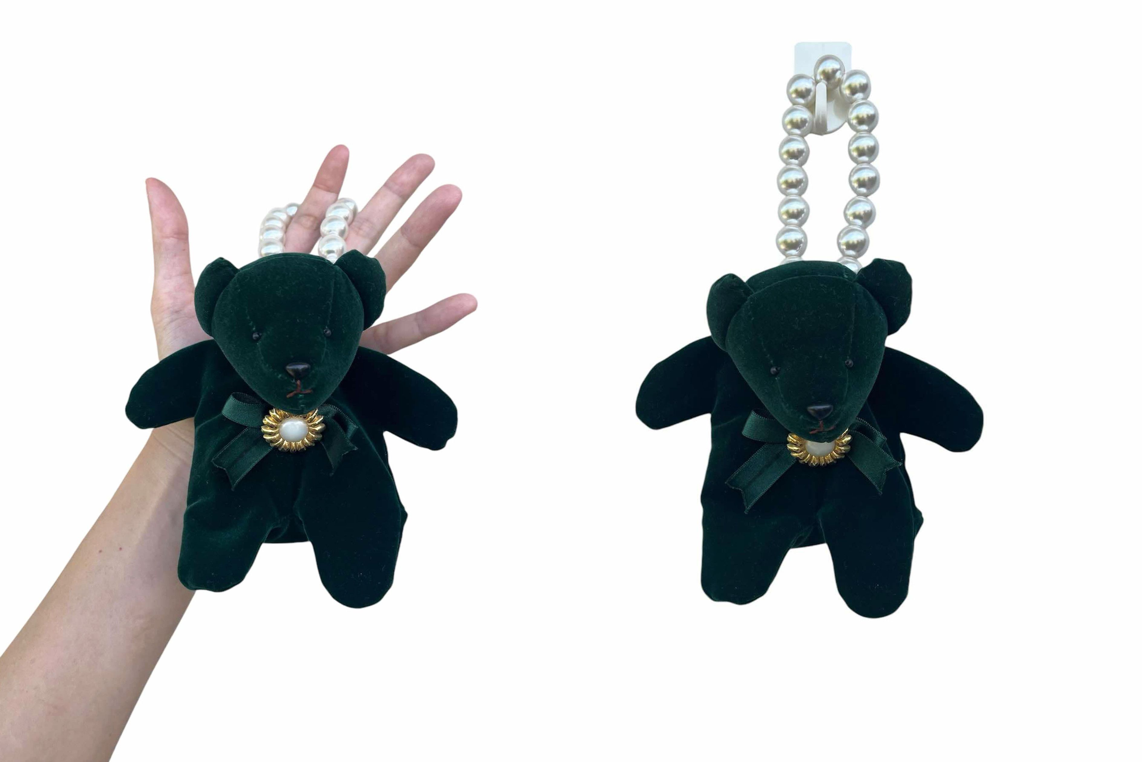 Vintage 3 Dimension Green Bear Wristlet coin purse with pearl strap Size ONE SIZE - 7 Thumbnail