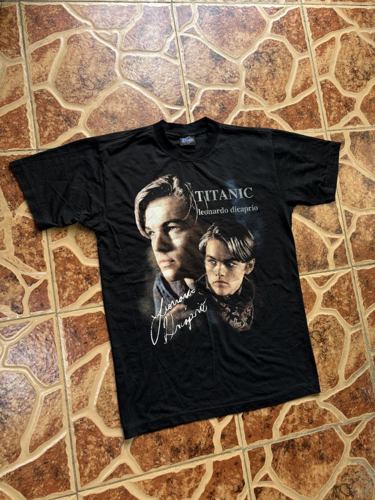 Vintage Vintage 90’s Titanic Leonardo dicarpio Size US M / EU 48-50 / 2 - 3 Thumbnail
