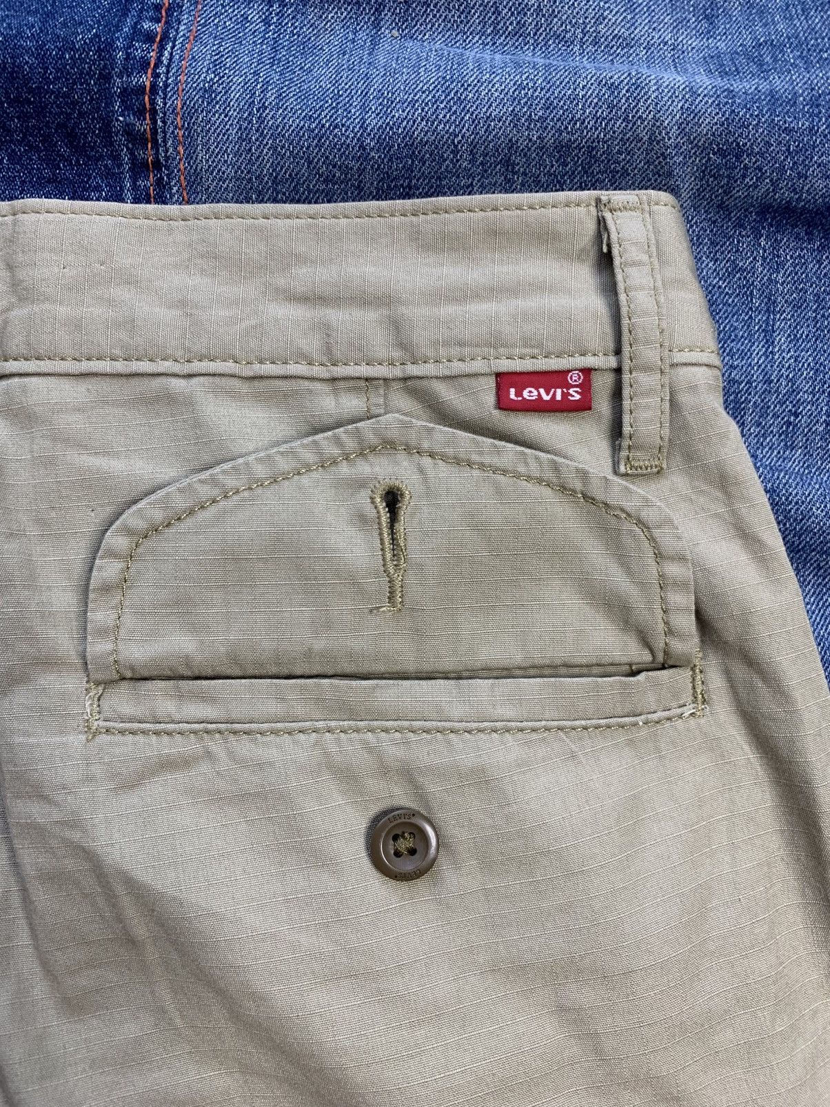 Levi's × Vintage Levi's Cargo Shorts Size US 29 - 3 Thumbnail