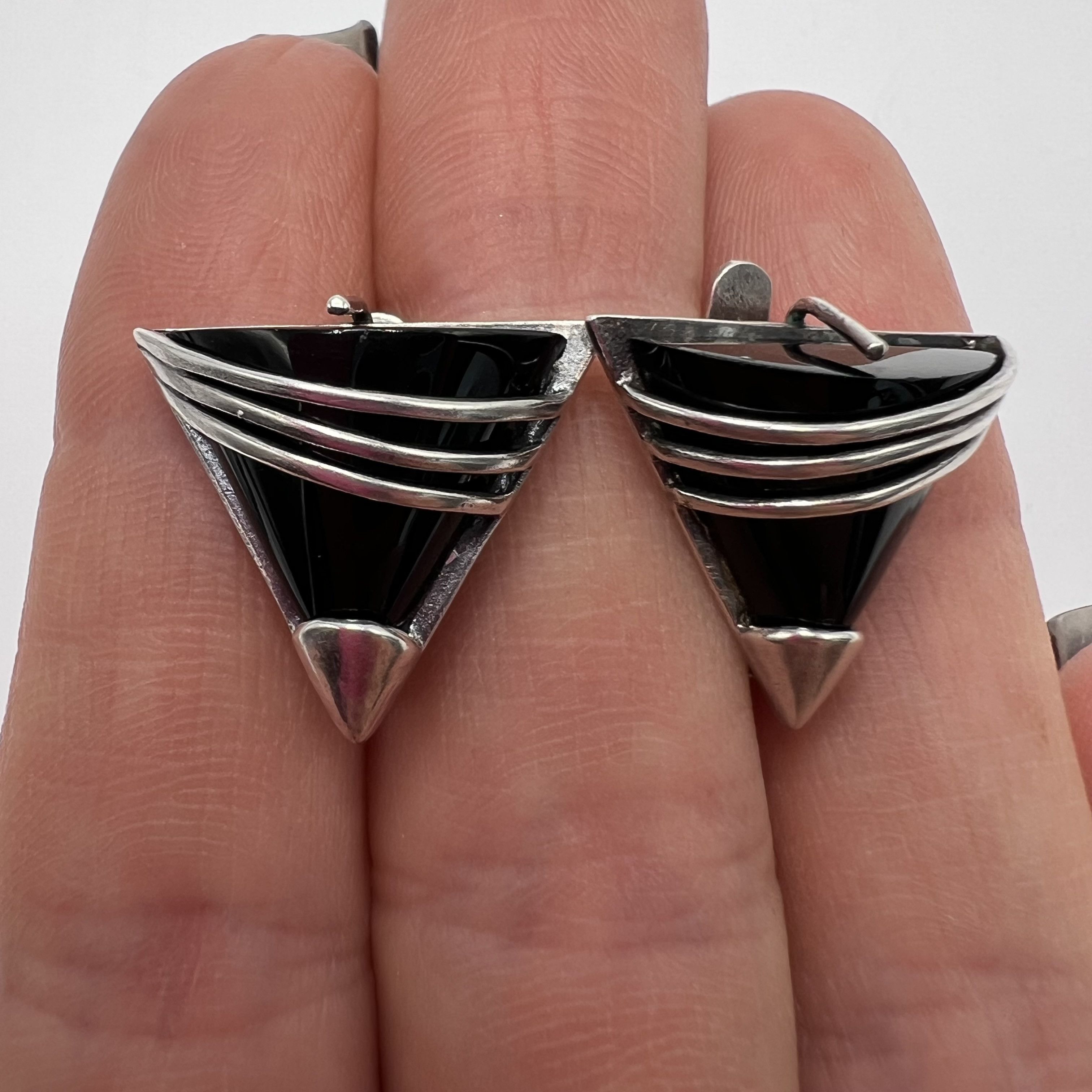Sterling Silver Vintage Pair Of Stud Earrings Sterling Silver Size ONE SIZE - 1 Thumbnail
