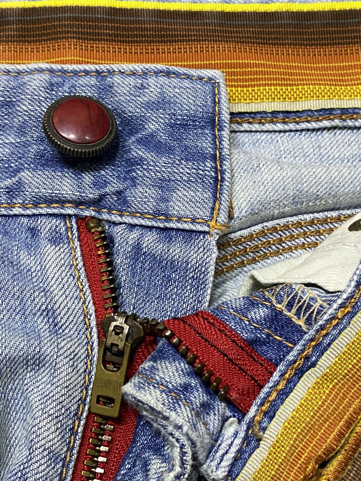 Japanese Brand Vintage Edwin 503 Blue Faded Wash Distressed Loose Jeans Size US 32 / EU 48 - 7 Thumbnail