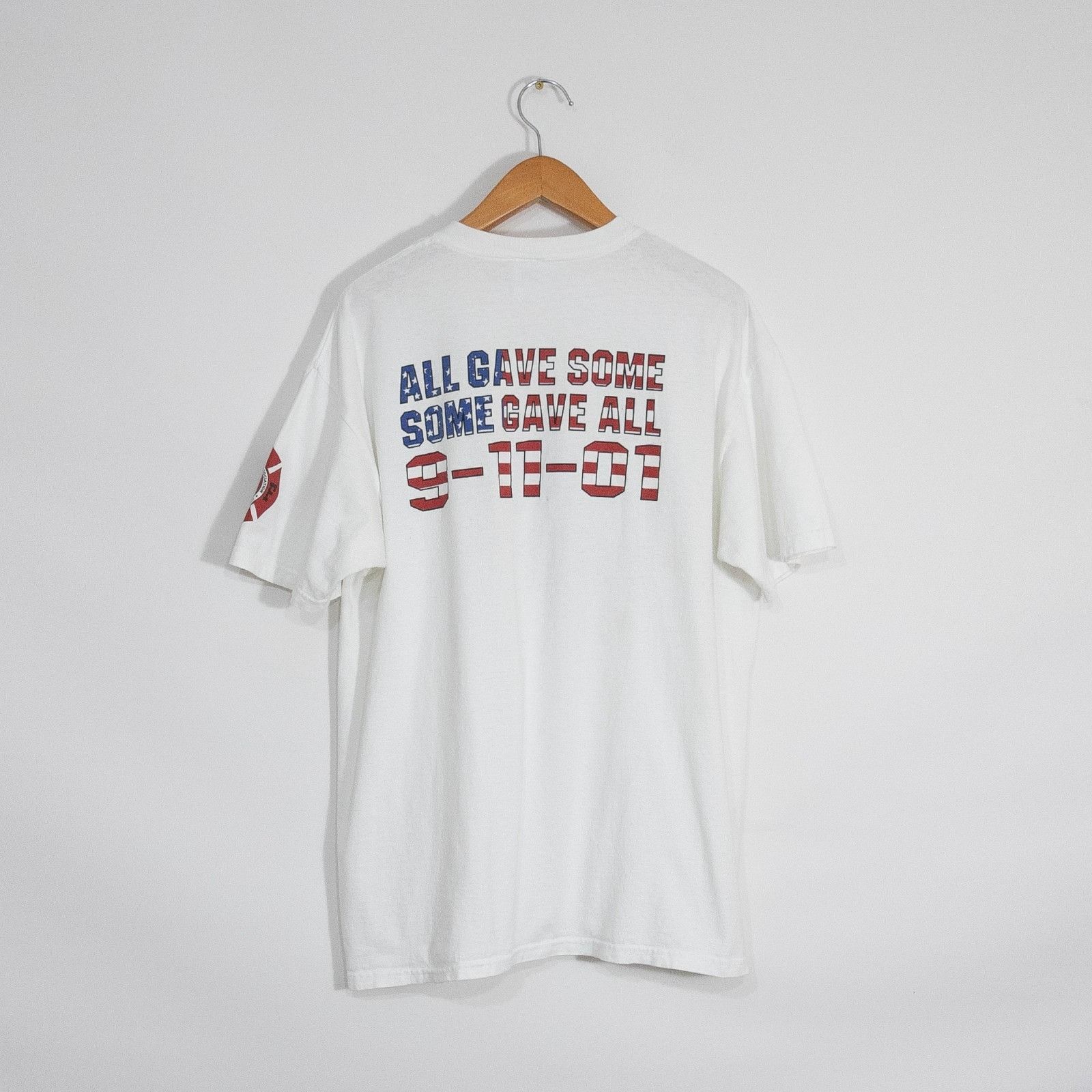 Vintage Vintage Y2K 911 New York Fire Dept Memorial T Shirt Mens XL Size US XL / EU 56 / 4 - 9 Thumbnail