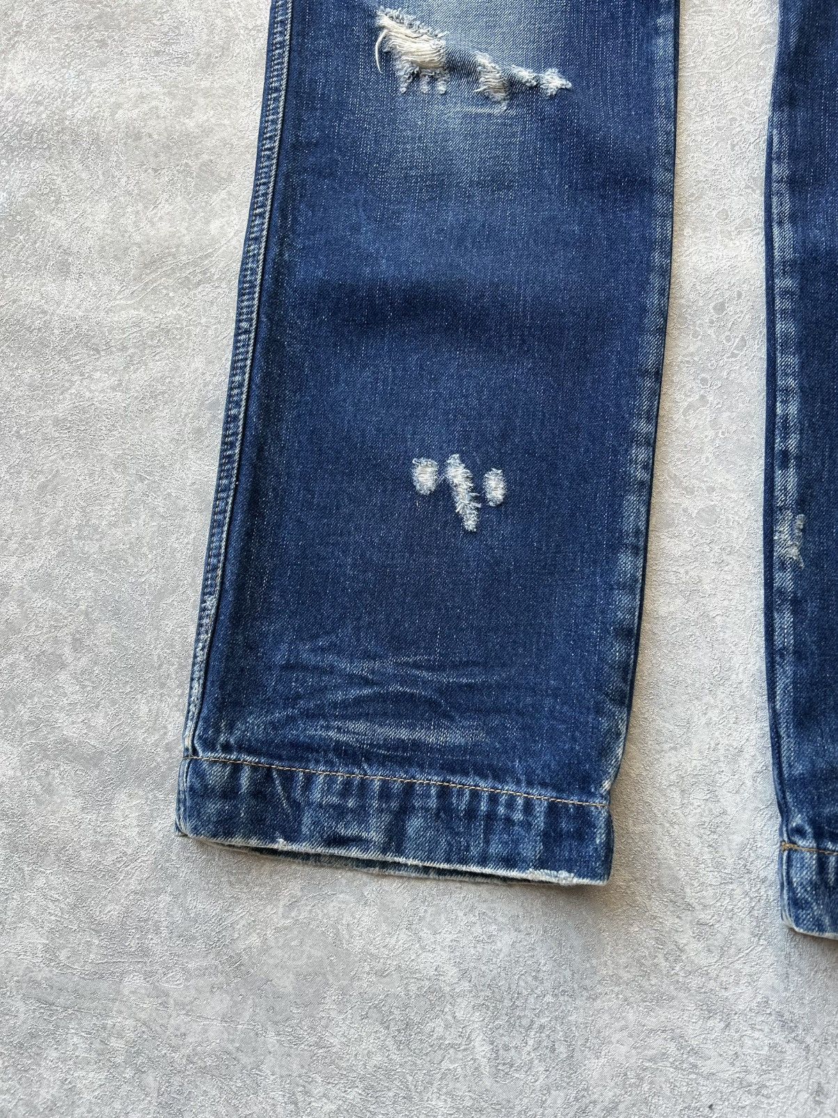 Dolce & Gabbana Vintage 00s Dolce & Gabbana Distressed Faded Denim Jeans Size US 34 / EU 50 - 9 Thumbnail