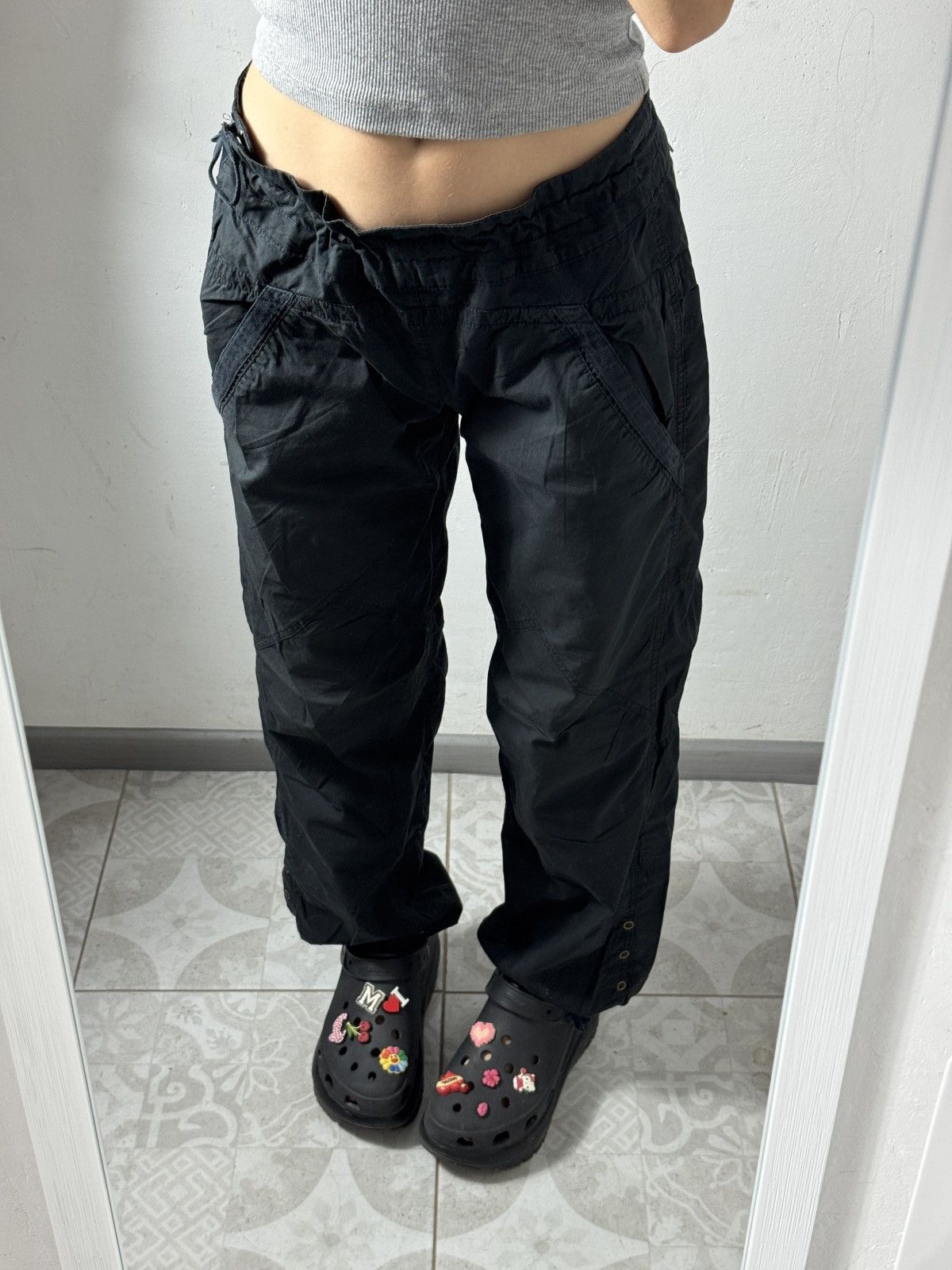 Nike VINTAGE NIKE MINI LOGO CARGO GORPCORE PANTS Size 30" / US 8 / IT 44 - 4 Thumbnail