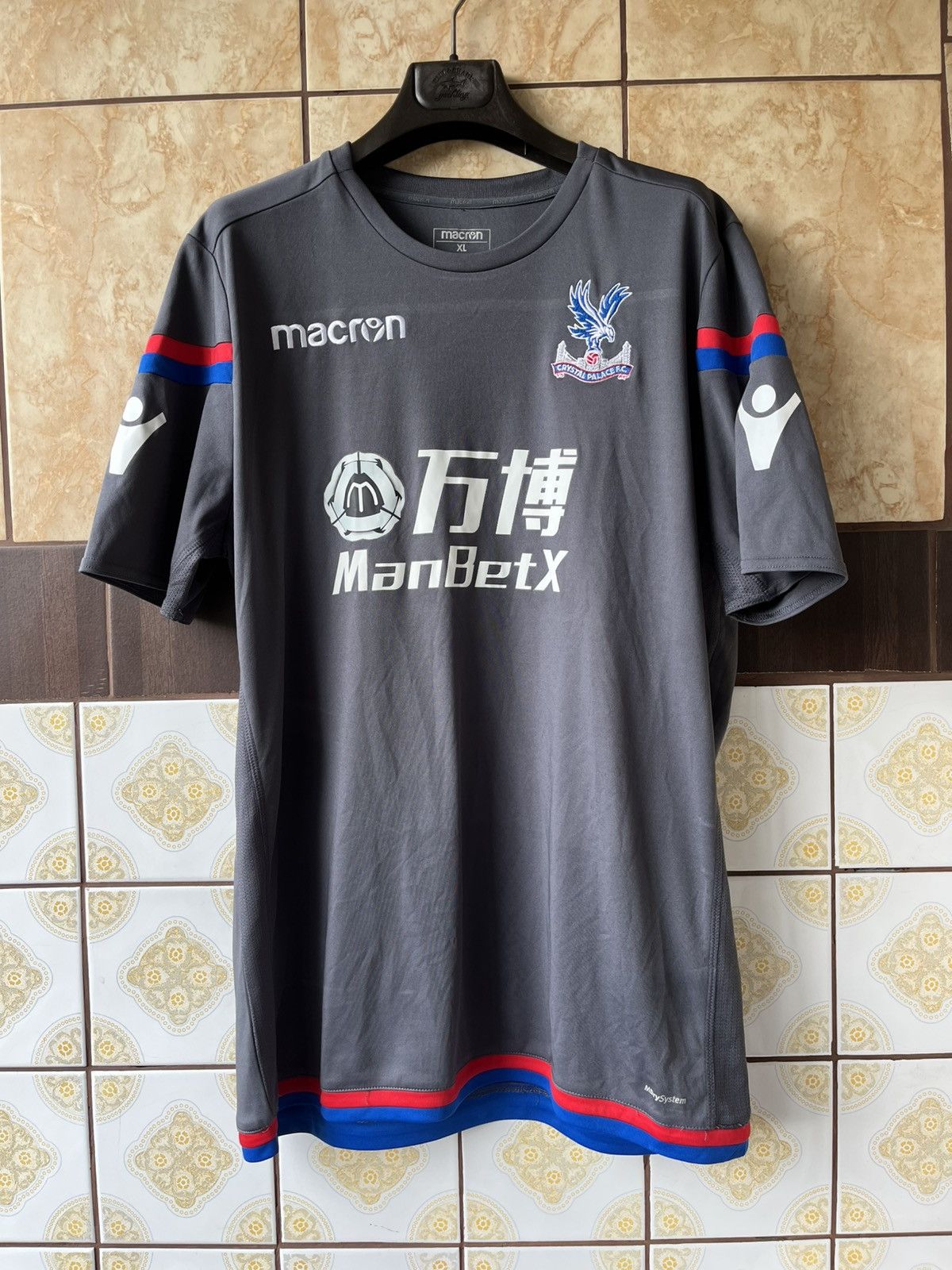 Macron Macron Crystal Palace 2017/2018 training jersey Size US XL / EU 56 / 4 - 1 Thumbnail