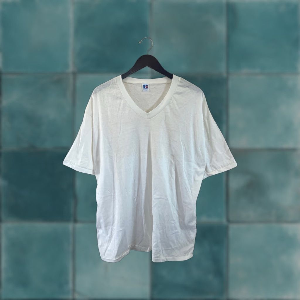 Russell Athletic VINTAGE Russell Athletic T-Shirt Mens 2XL V-Neck White 90s Deadstock NWOT Athletics Shirt Size US XXL / EU 58 / 5 - 1 Thumbnail
