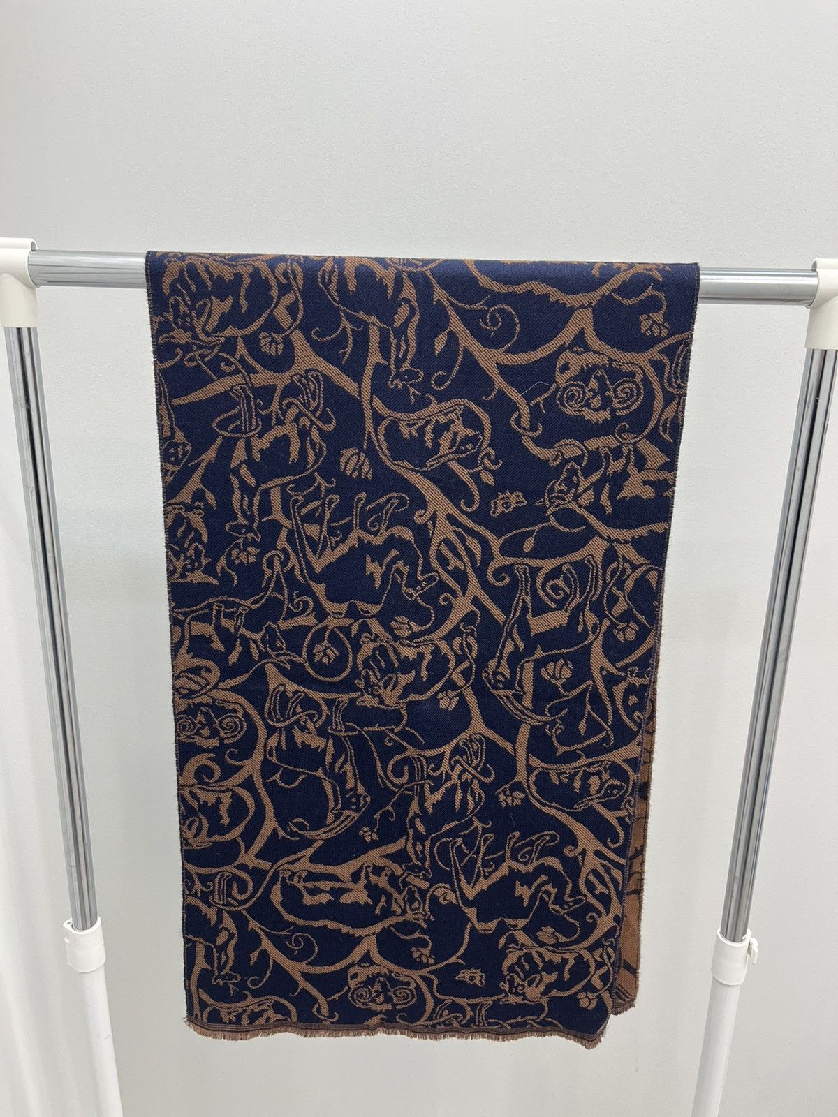 Johnstons Of Elgin Johnstons Of Elgin Animals Extra Fine Merino Wool Scarf Size ONE SIZE - 6 Thumbnail