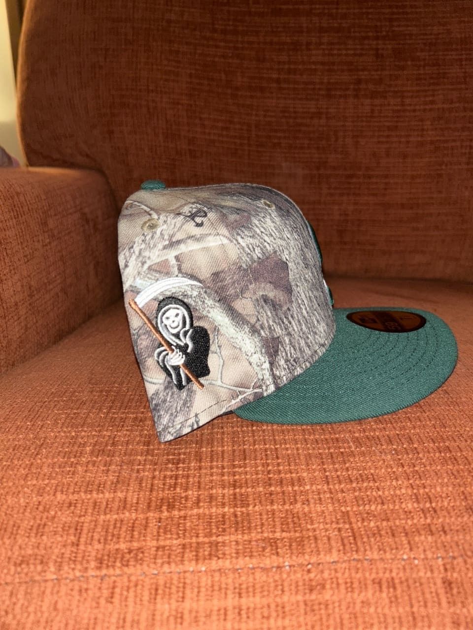 New Era × Supreme Supreme S Logo Fitted Hat New Era Cap Brown FW22