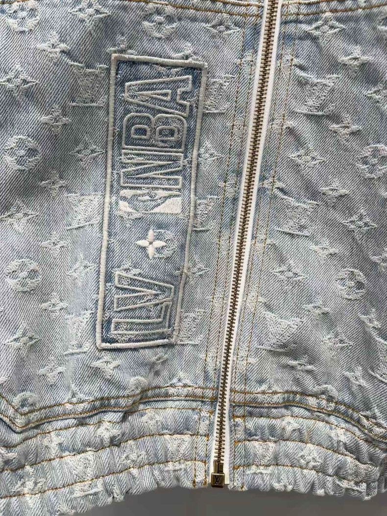 Louis Vuitton Louis Vuitton NBA Zip Hooded Denim Jacket 2501-Nextarrow Size US M / EU 48-50 / 2 - 6 Thumbnail