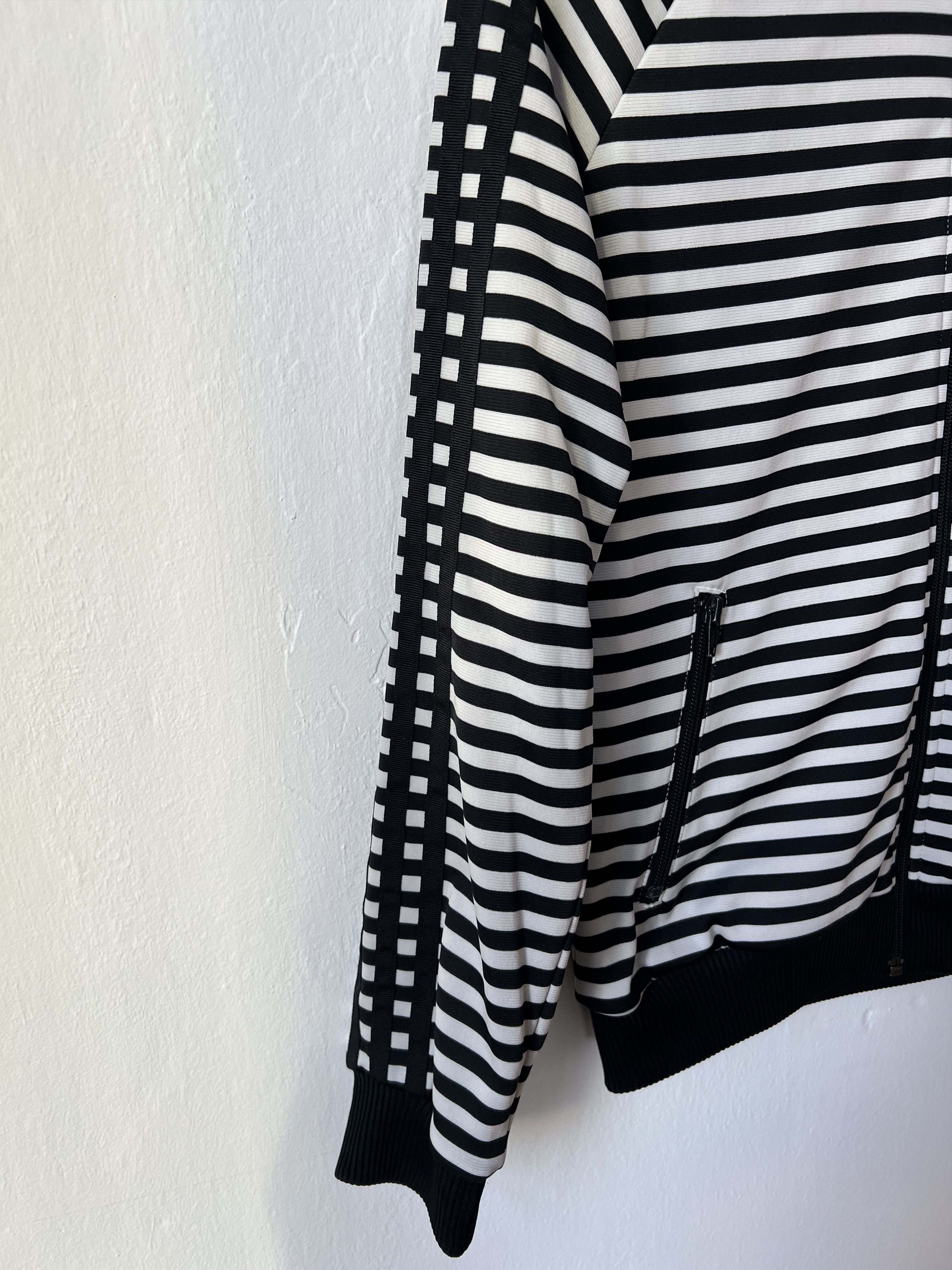 Adidas Adidas Stripe Track Jacket Black White Vertical Trefoil 2014 Size S / US 4 / IT 40 - 6 Thumbnail