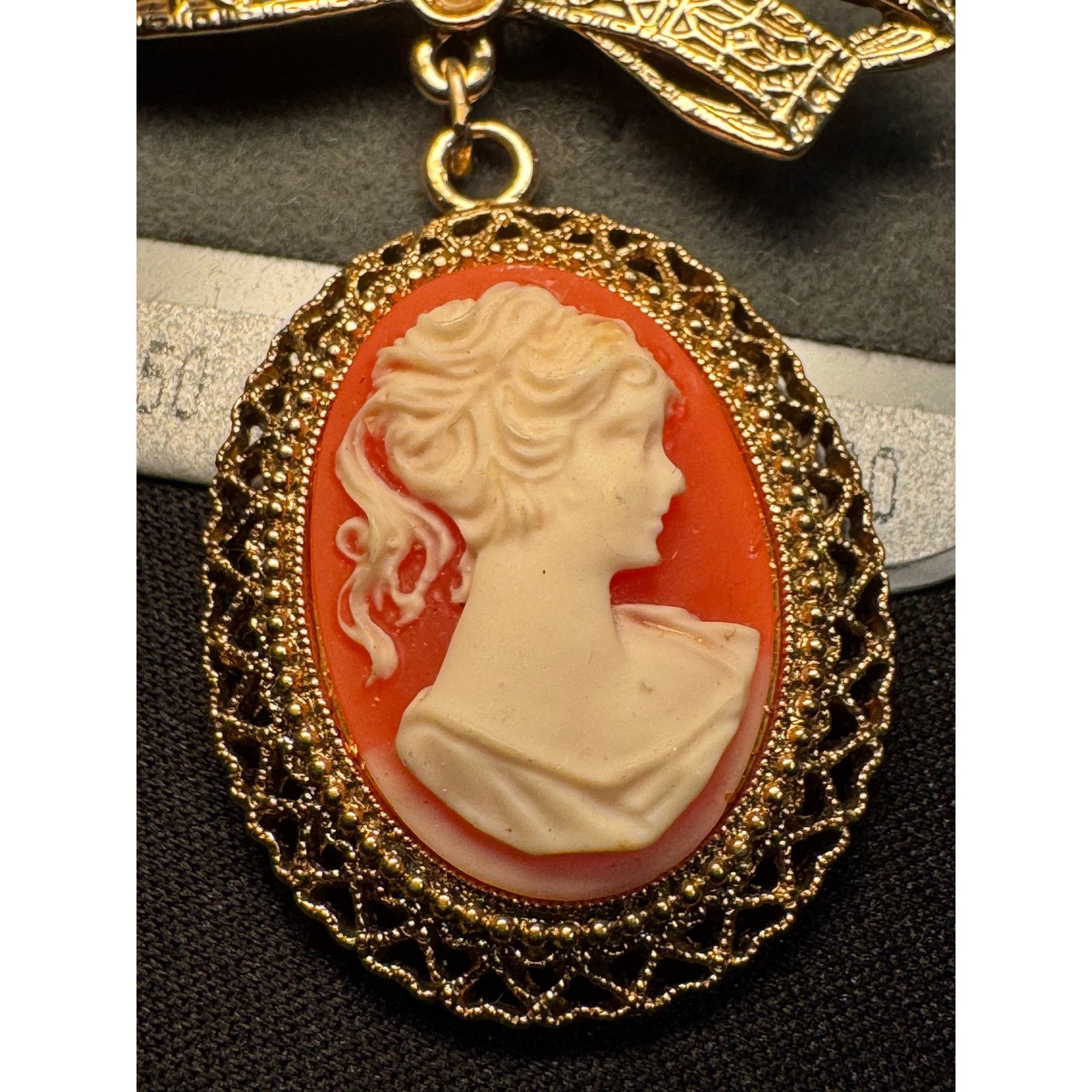 Other 1928 Vintage Cameo Gold Tone Brooch on Card Size ONE SIZE - 1 Thumbnail