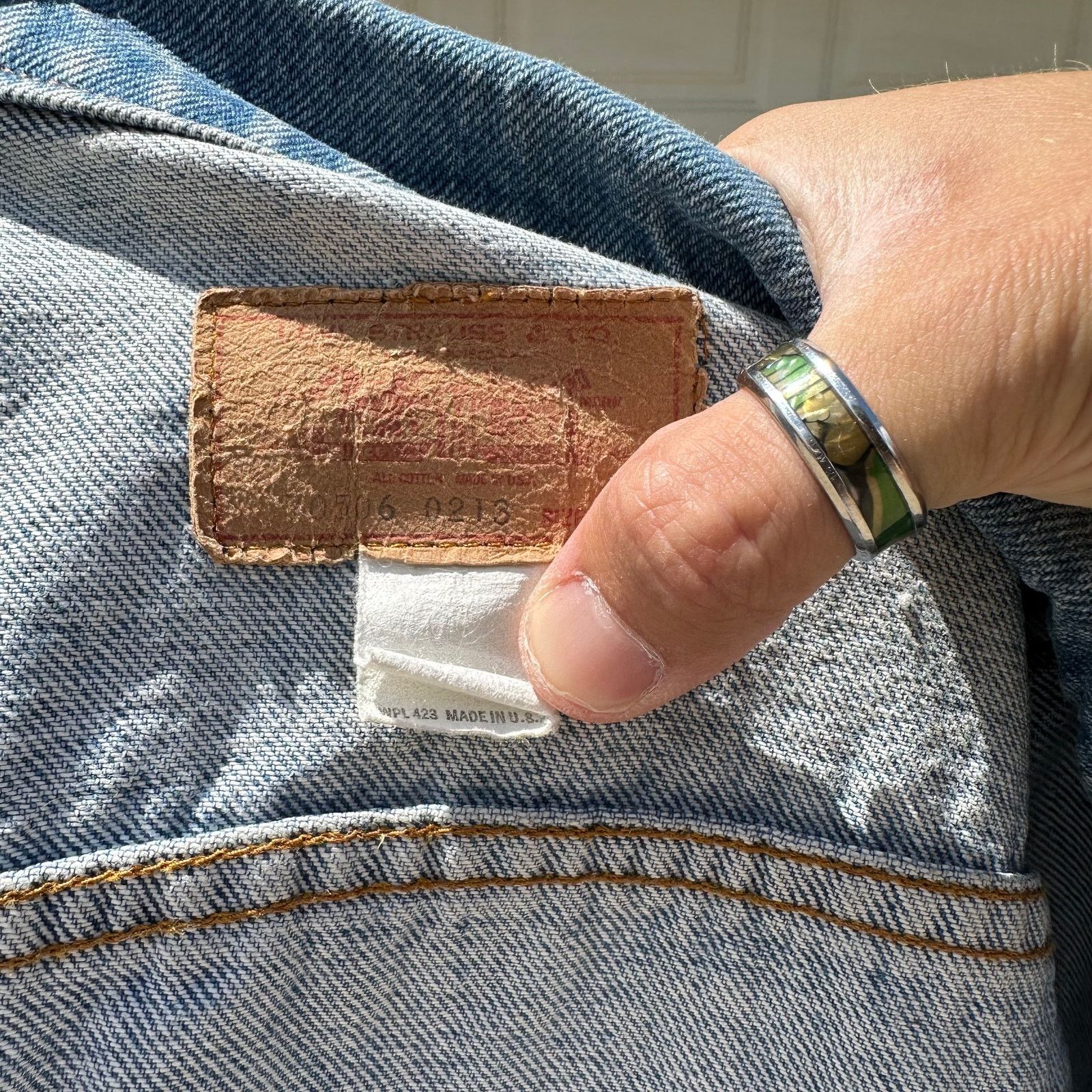 Levi's Vintage Mid-80s Men's Levi's Denim Trucker Jacket Size US M / EU 48-50 / 2 - 7 Thumbnail