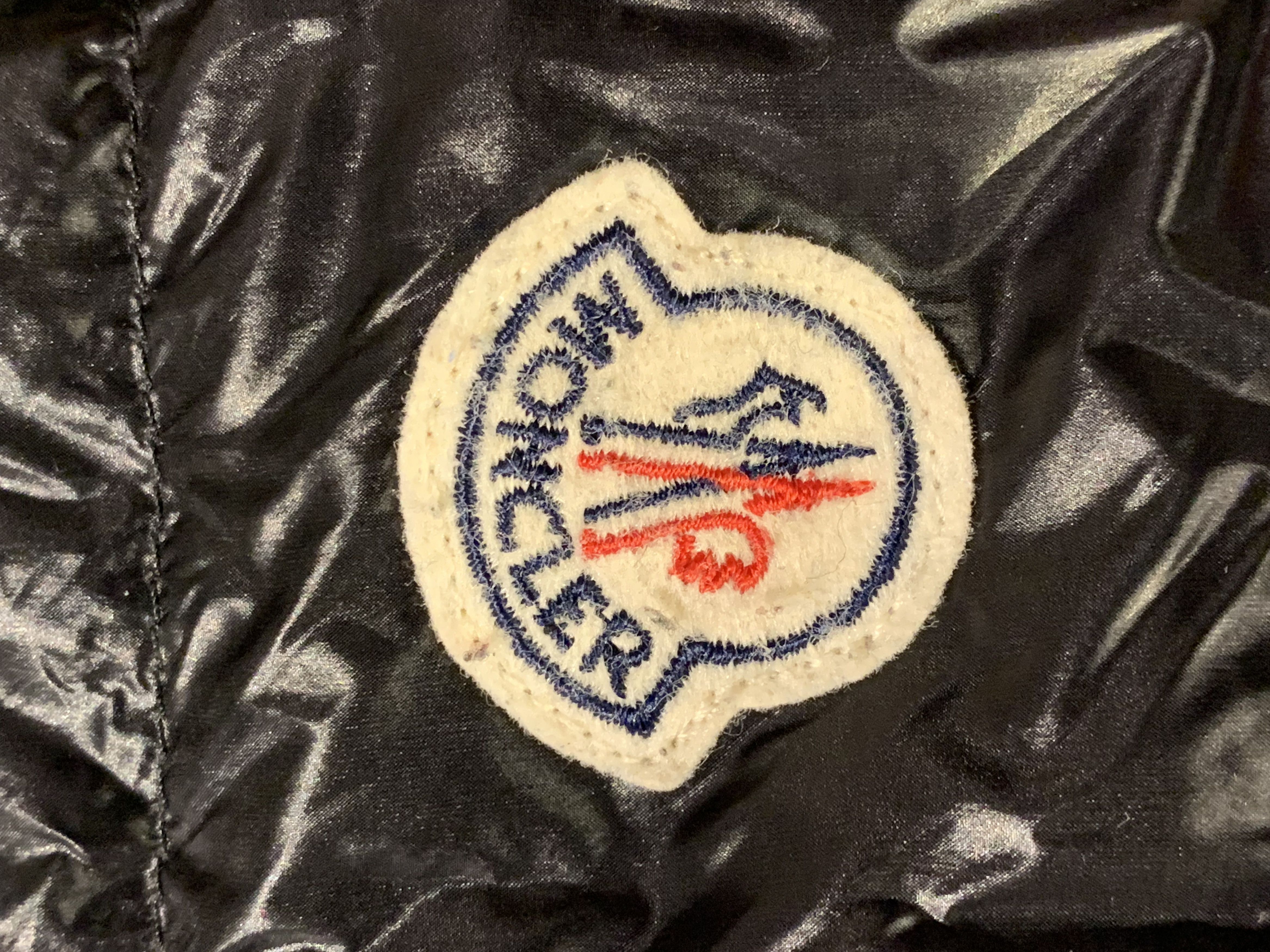 Moncler MONCLER Longue Saison Down size L Vest Size US L / EU 52-54 / 3 - 22 Thumbnail